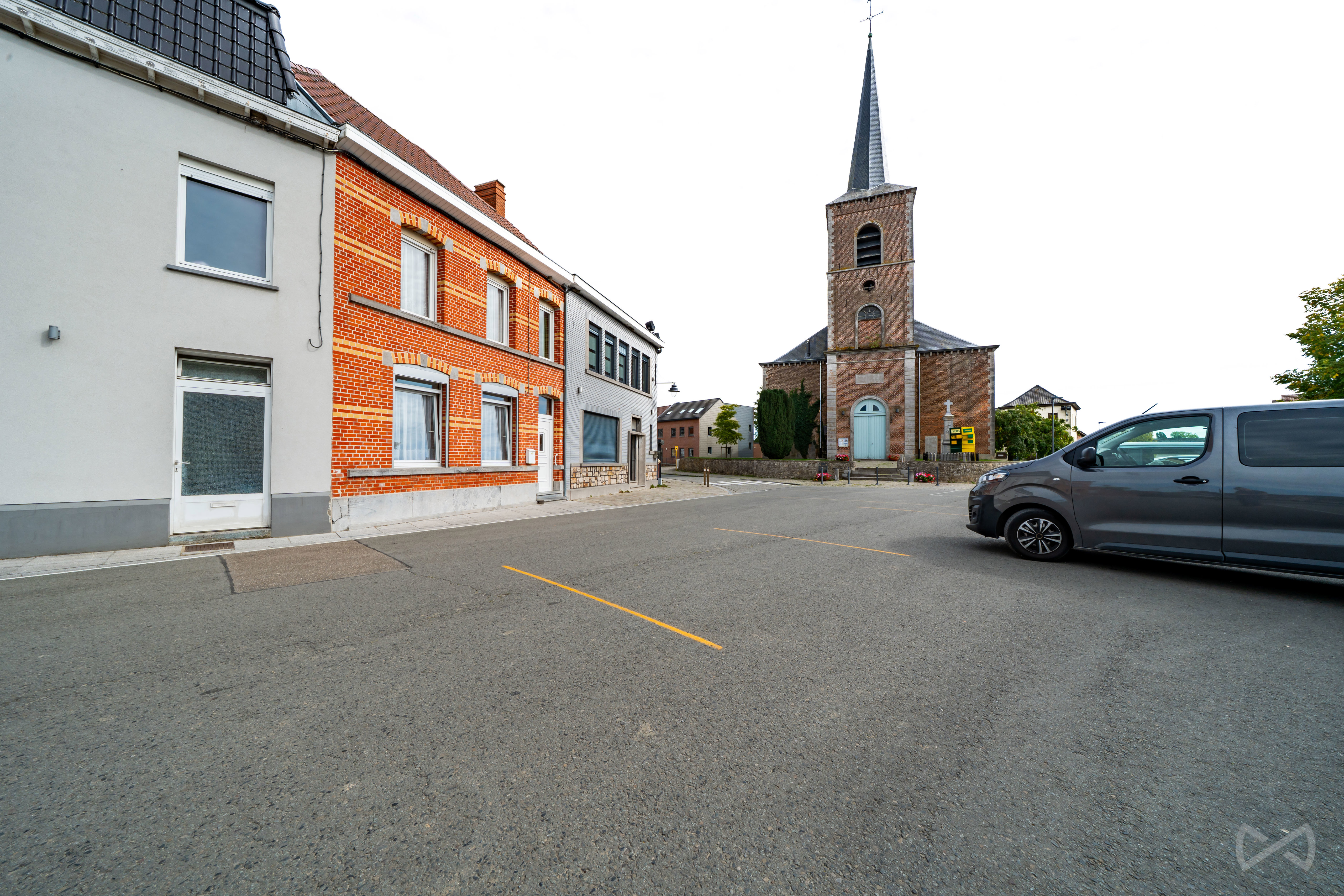 Photo 3 sur 4 pour Maison de trois chambres à Isières