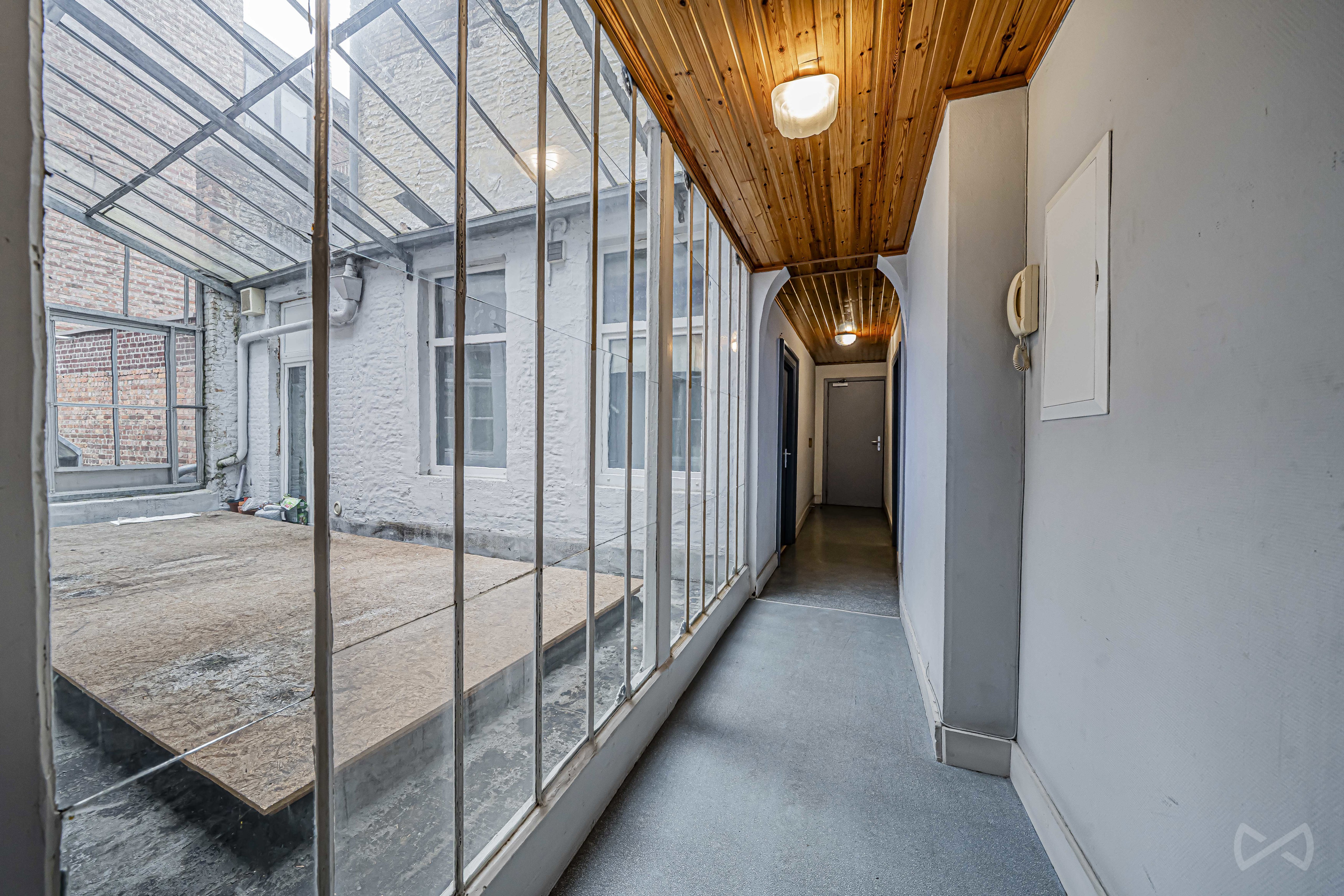 Picture 2 of 4 for Multi-purpose building in Namur