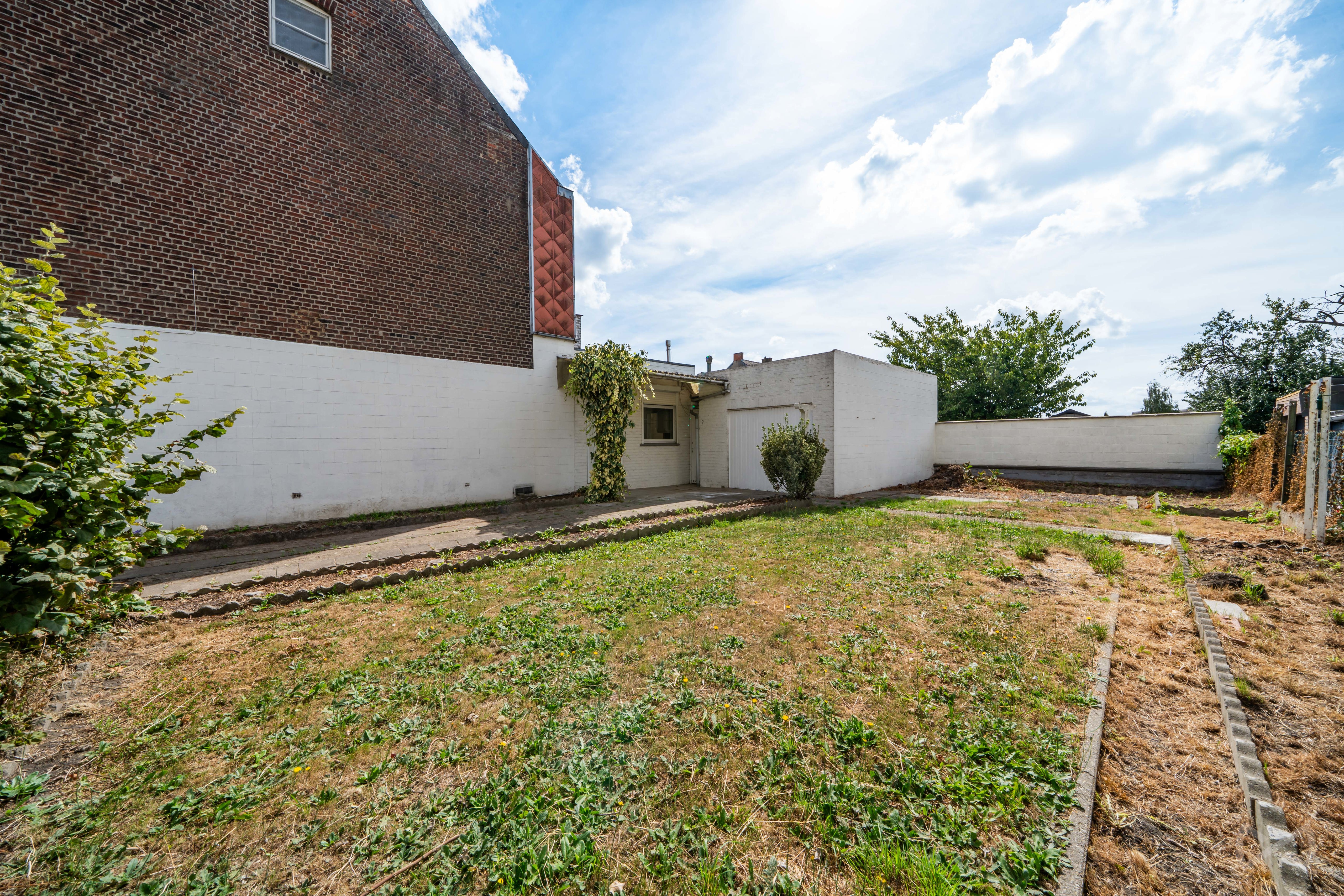 Picture 1 of 4 for House with three bedrooms in Manage