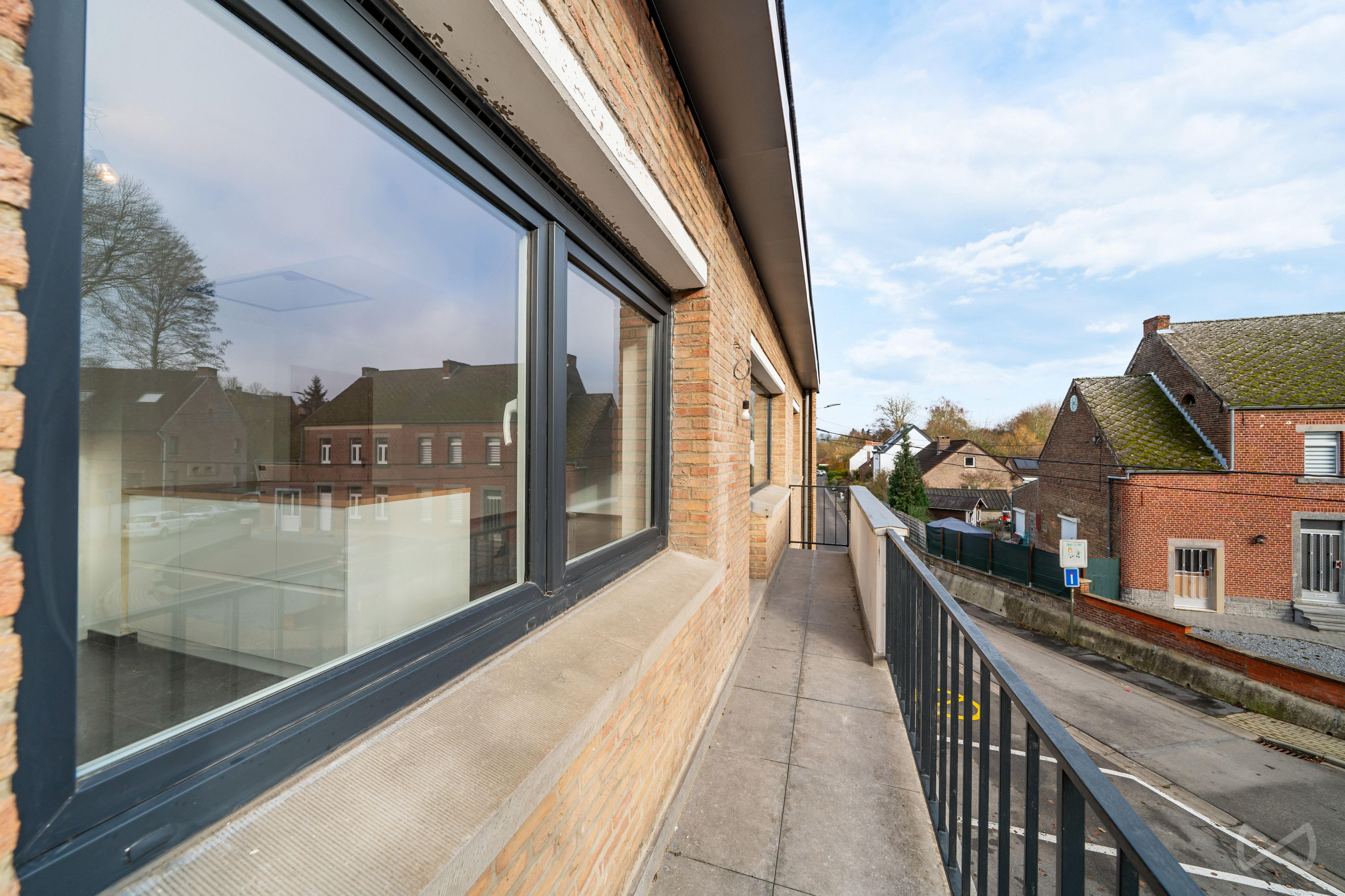 Photo 2 sur 4 pour Immeuble mixte de cinq chambres à Orp-jauche