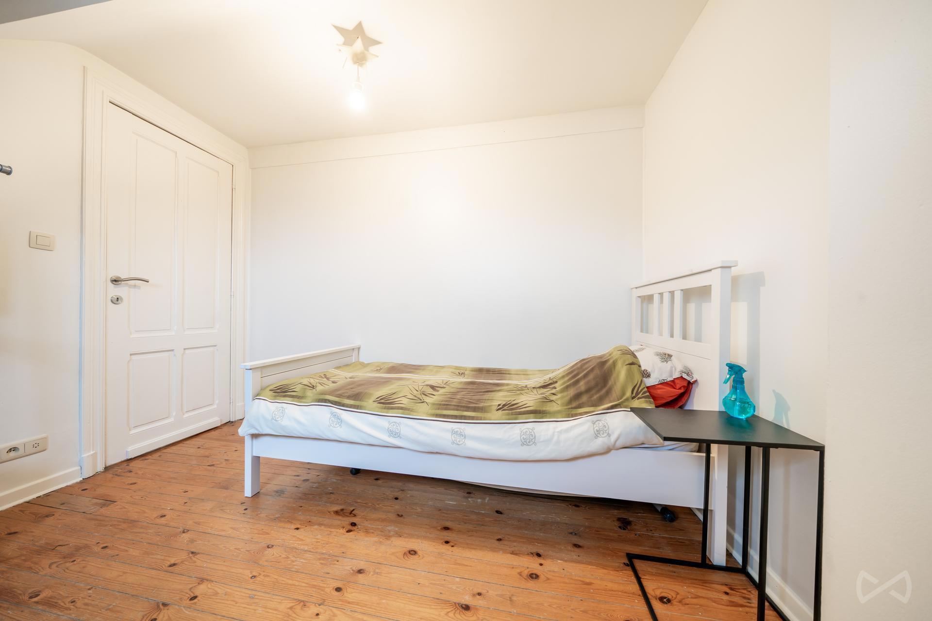 Photo 3 sur 4 pour Maison de quatre chambres à Waterloo