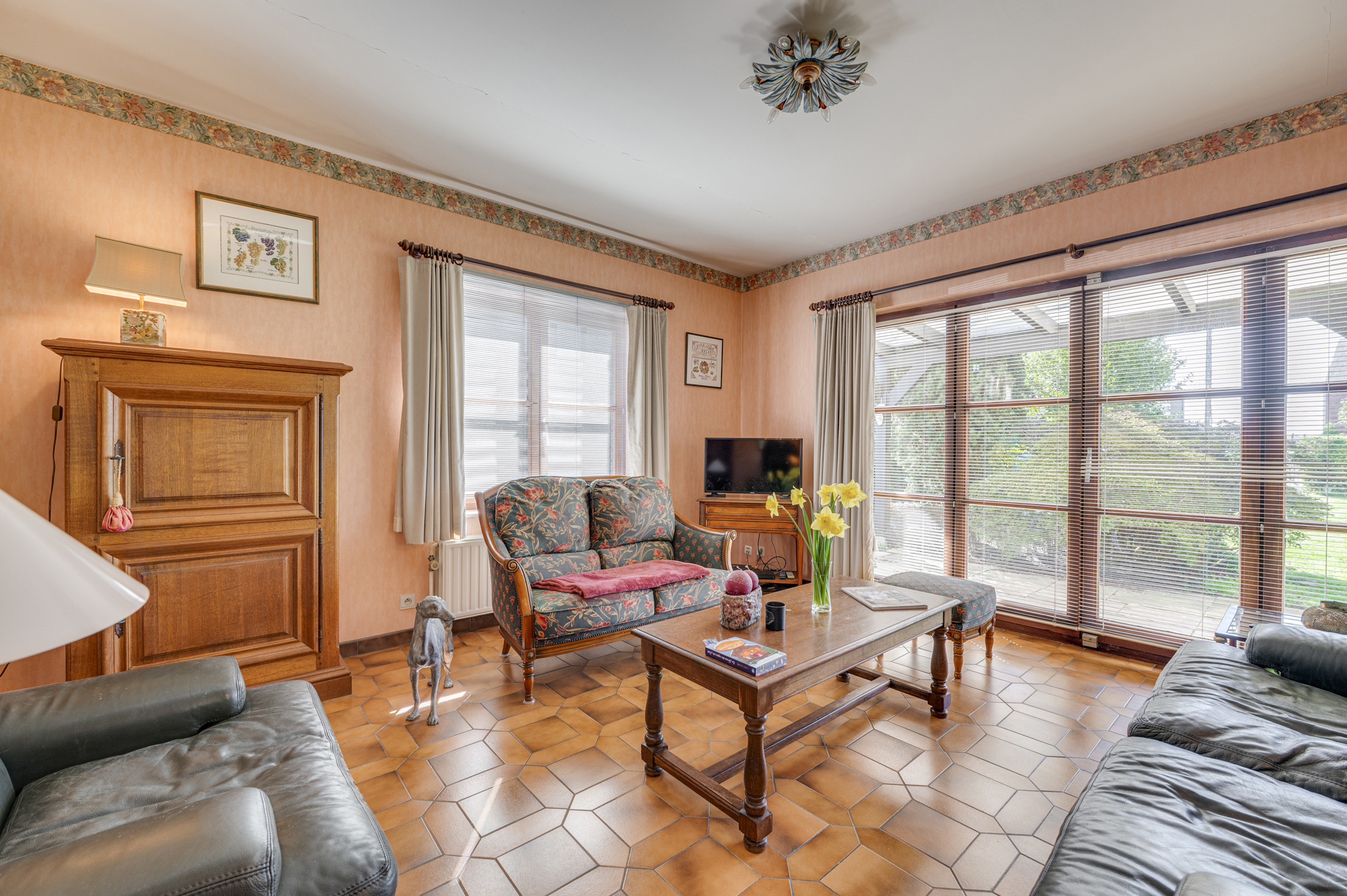 Picture 4 of 4 for Villa with four bedrooms in Enghien Petit-Enghien