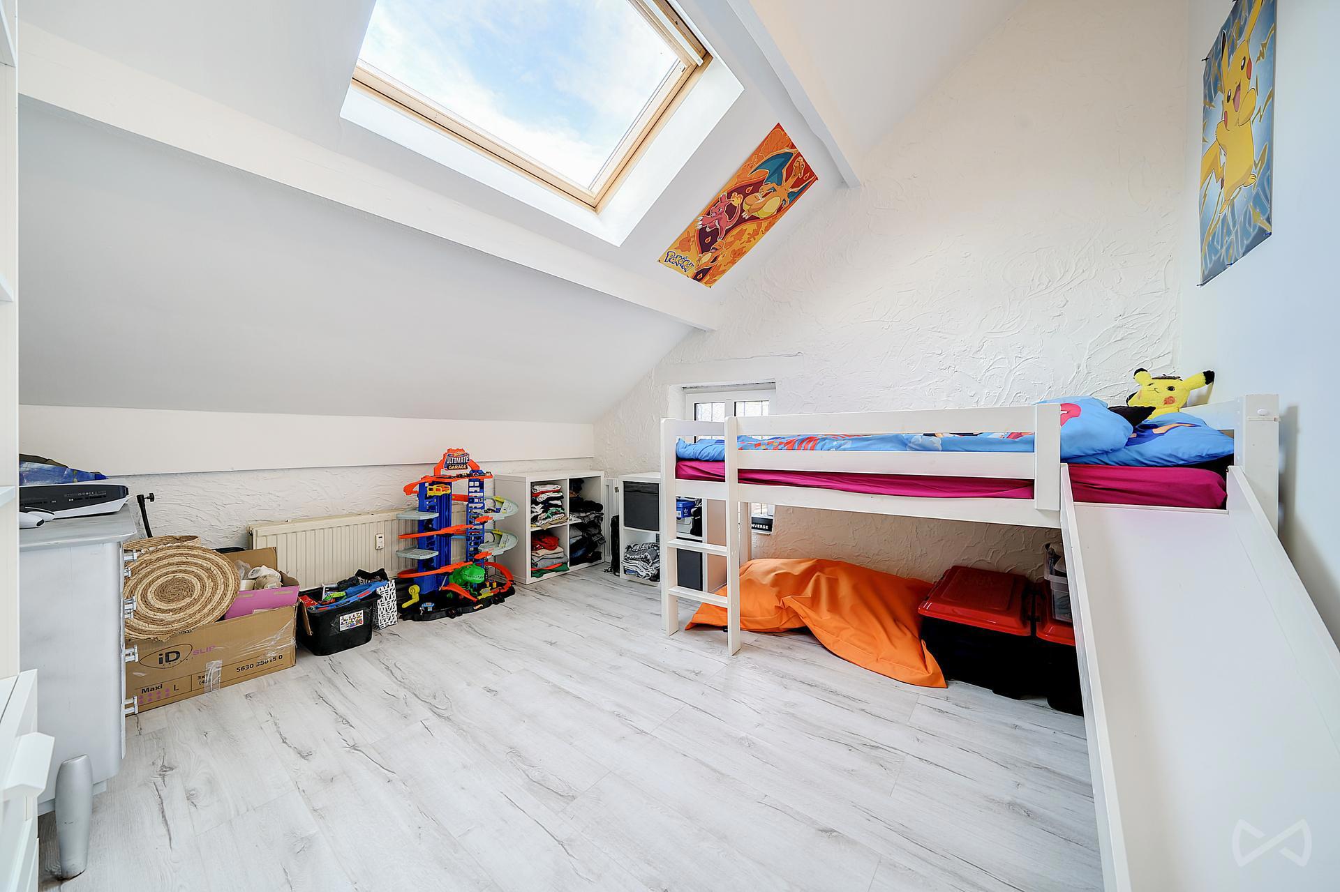 Photo 2 sur 4 pour Immeuble mixte de deux chambres à Hannut