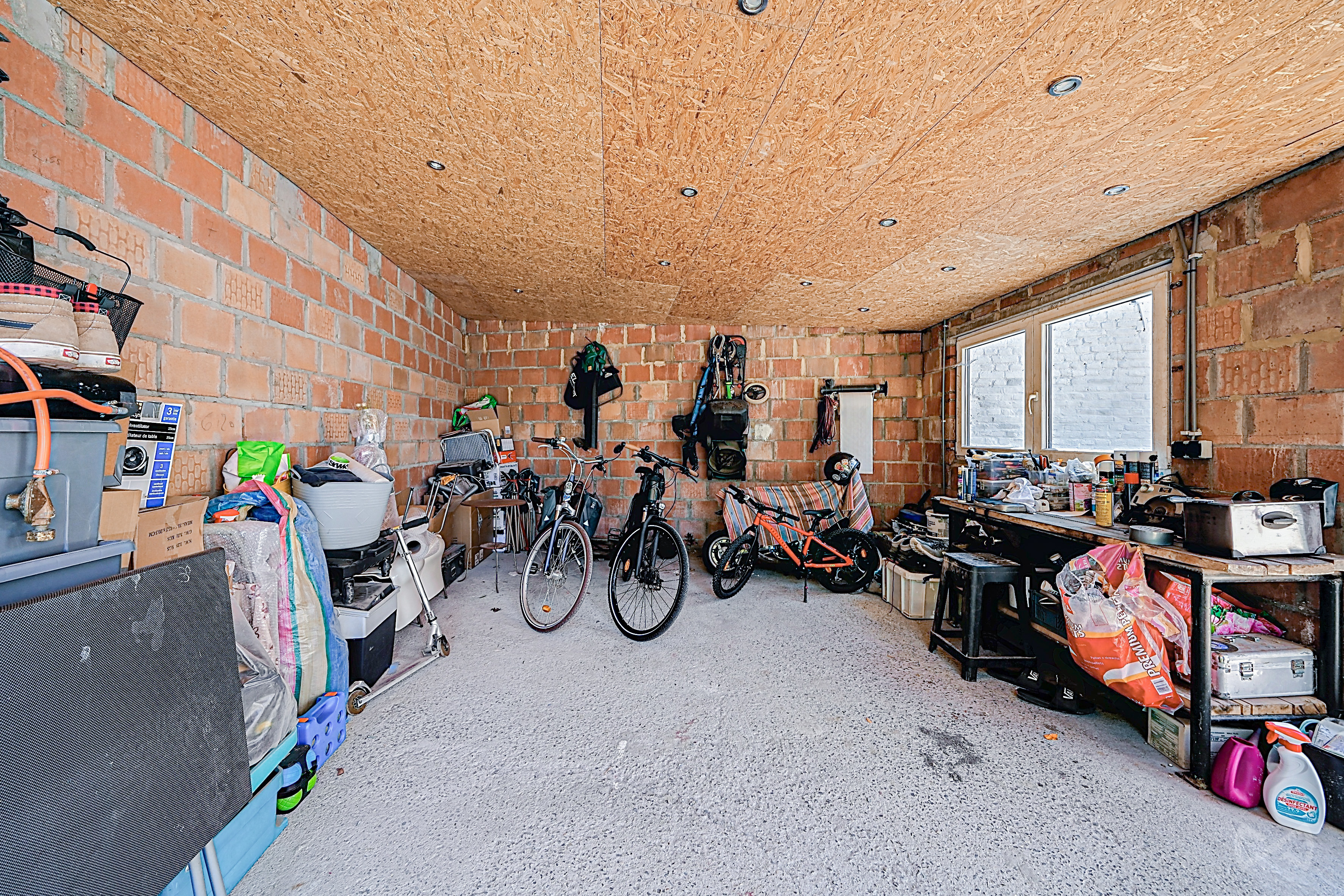 Foto 1 van 4 van Huis met twee slaapkamers in Hyon