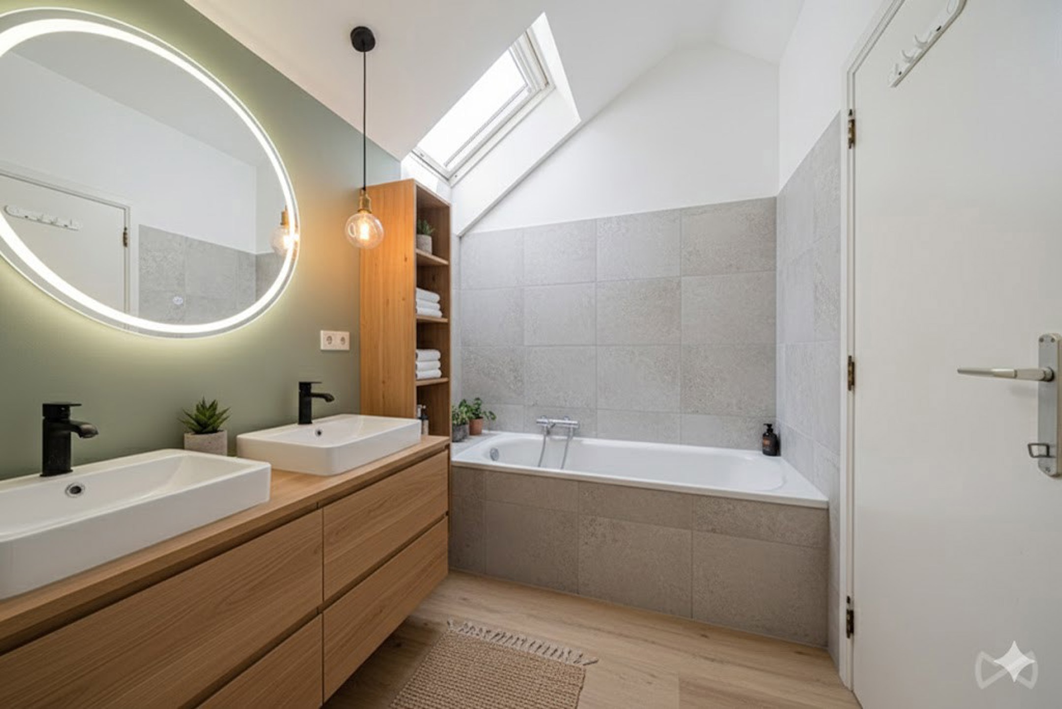 Picture 1 of 4 for Villa with four bedrooms in Jette
