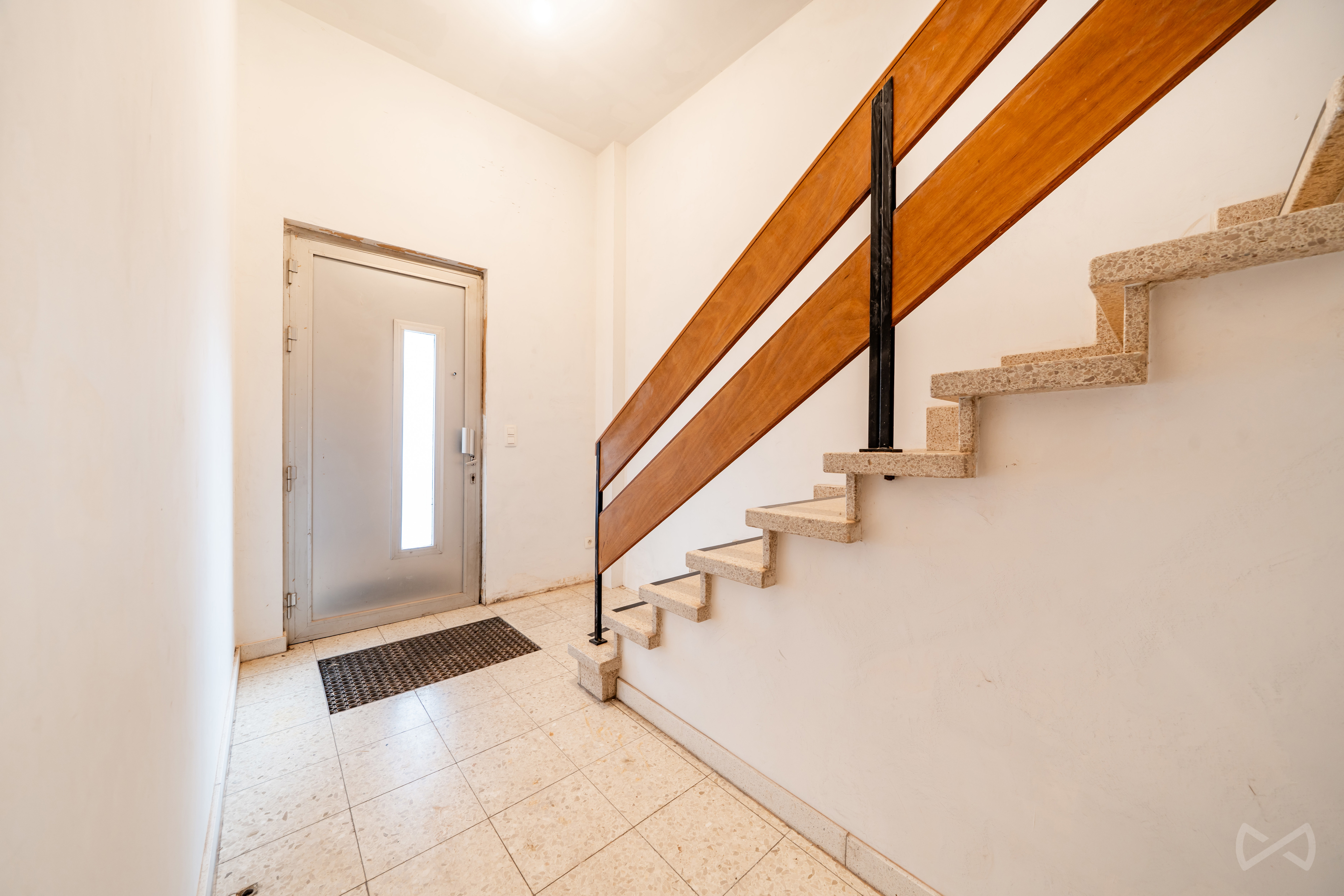 Photo 2 sur 4 pour Immeuble mixte de cinq chambres à Orp-jauche