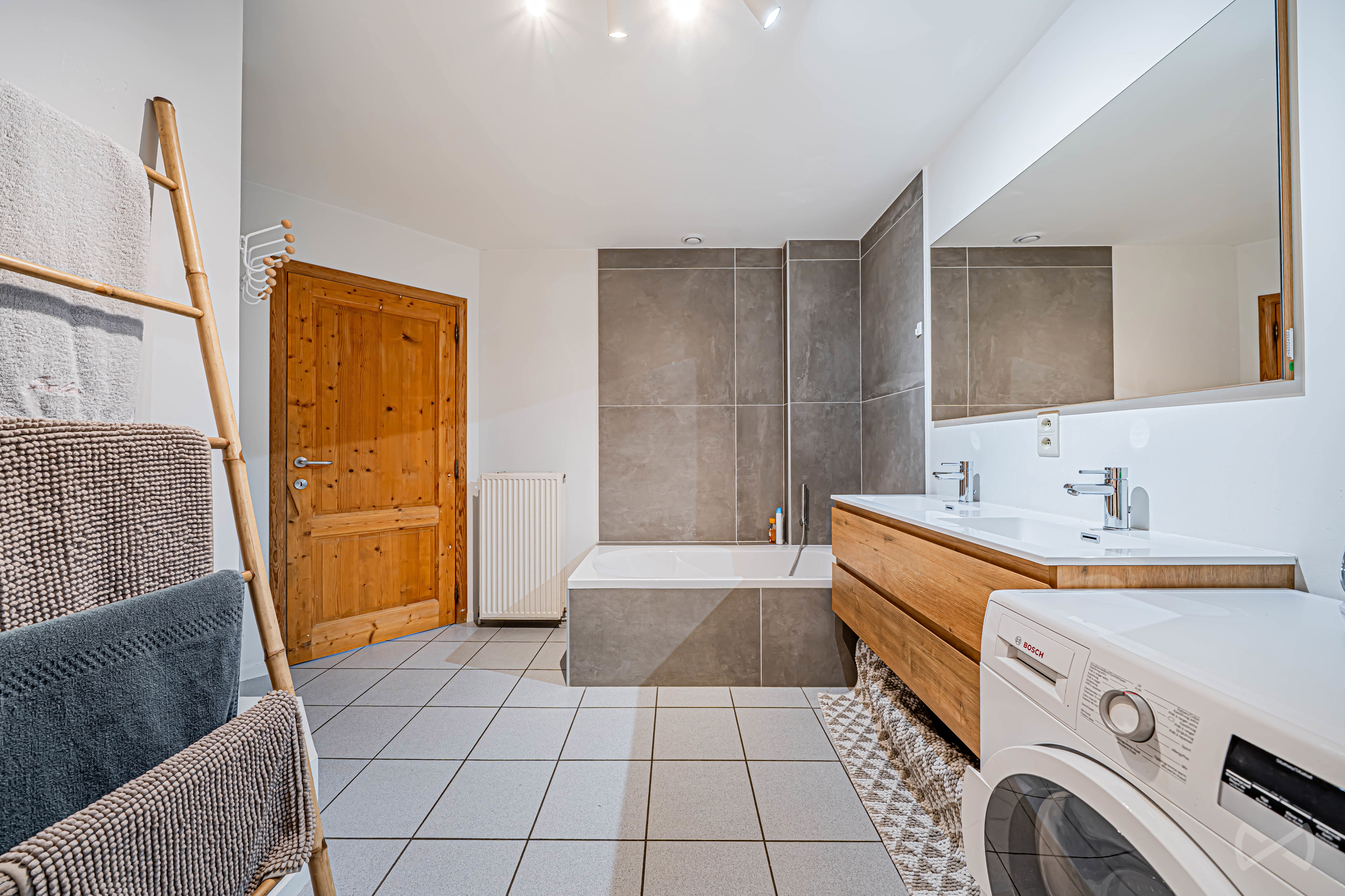 Picture 1 of 4 for Multi-purpose building with three bedrooms in Ottignies-Louvain-la-Neuve Ottignies
