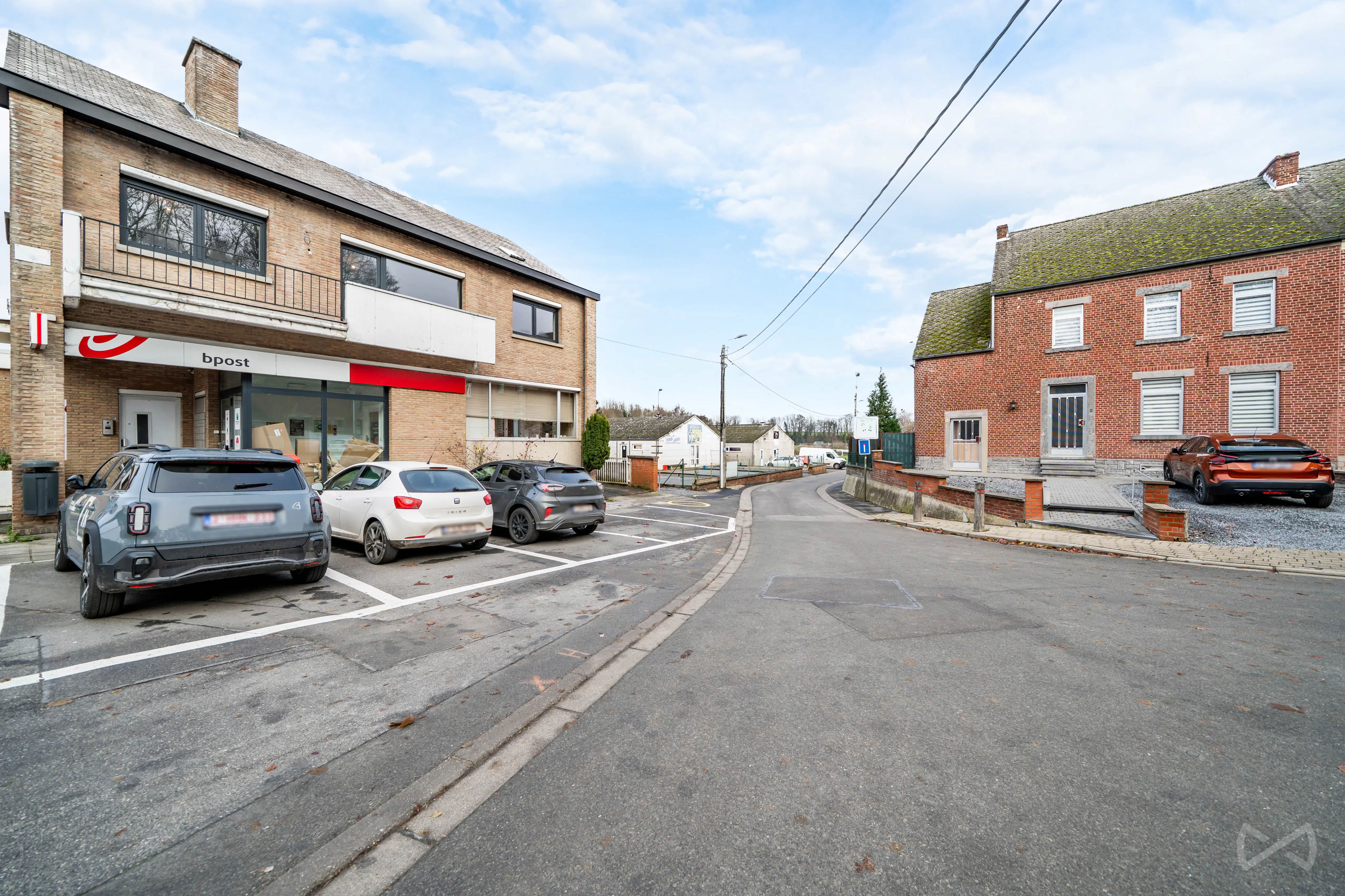 Photo 2 sur 4 pour Immeuble mixte de cinq chambres à Orp-jauche