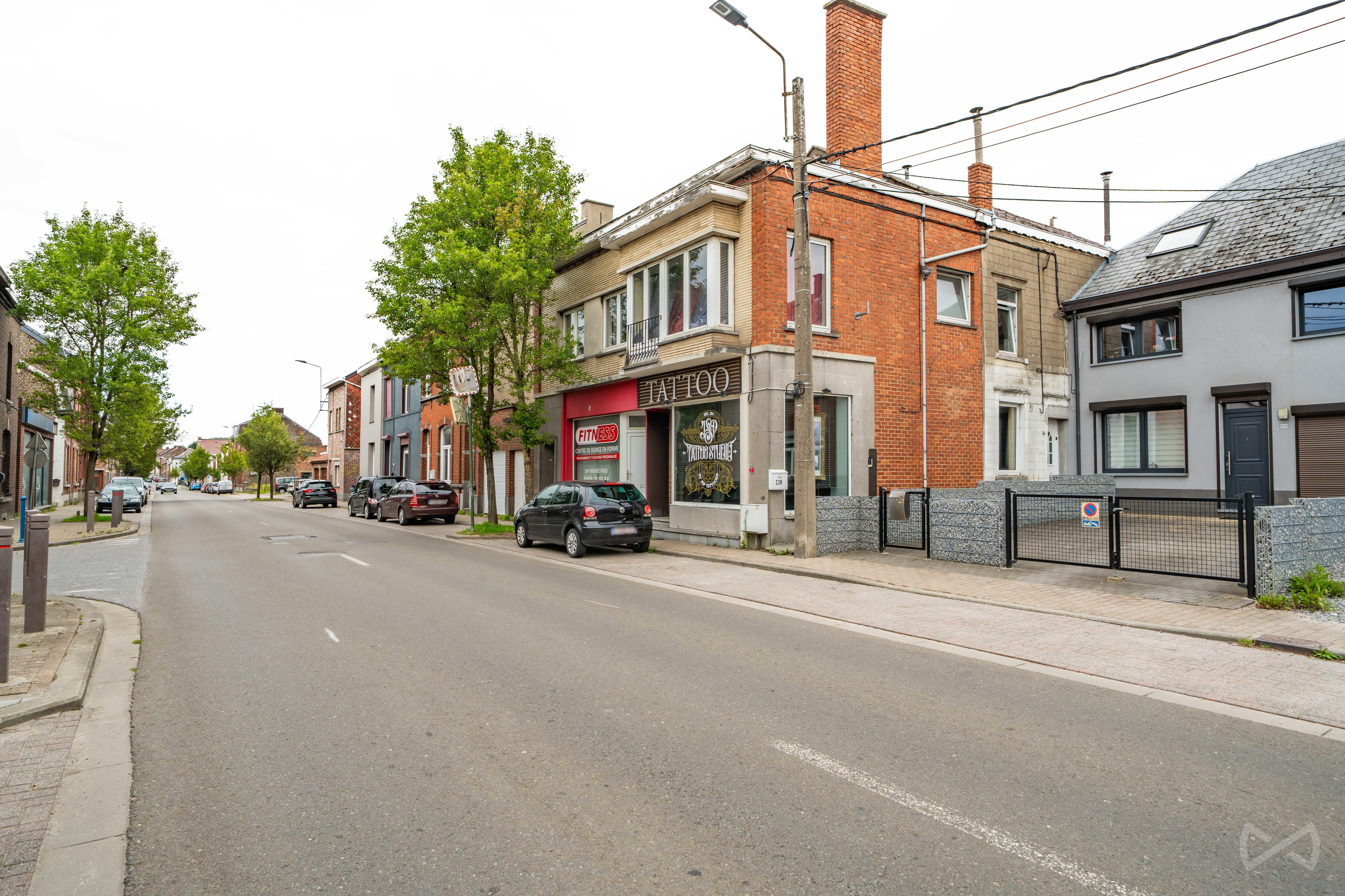 Photo 4 sur 4 pour Maison de deux chambres à Roux