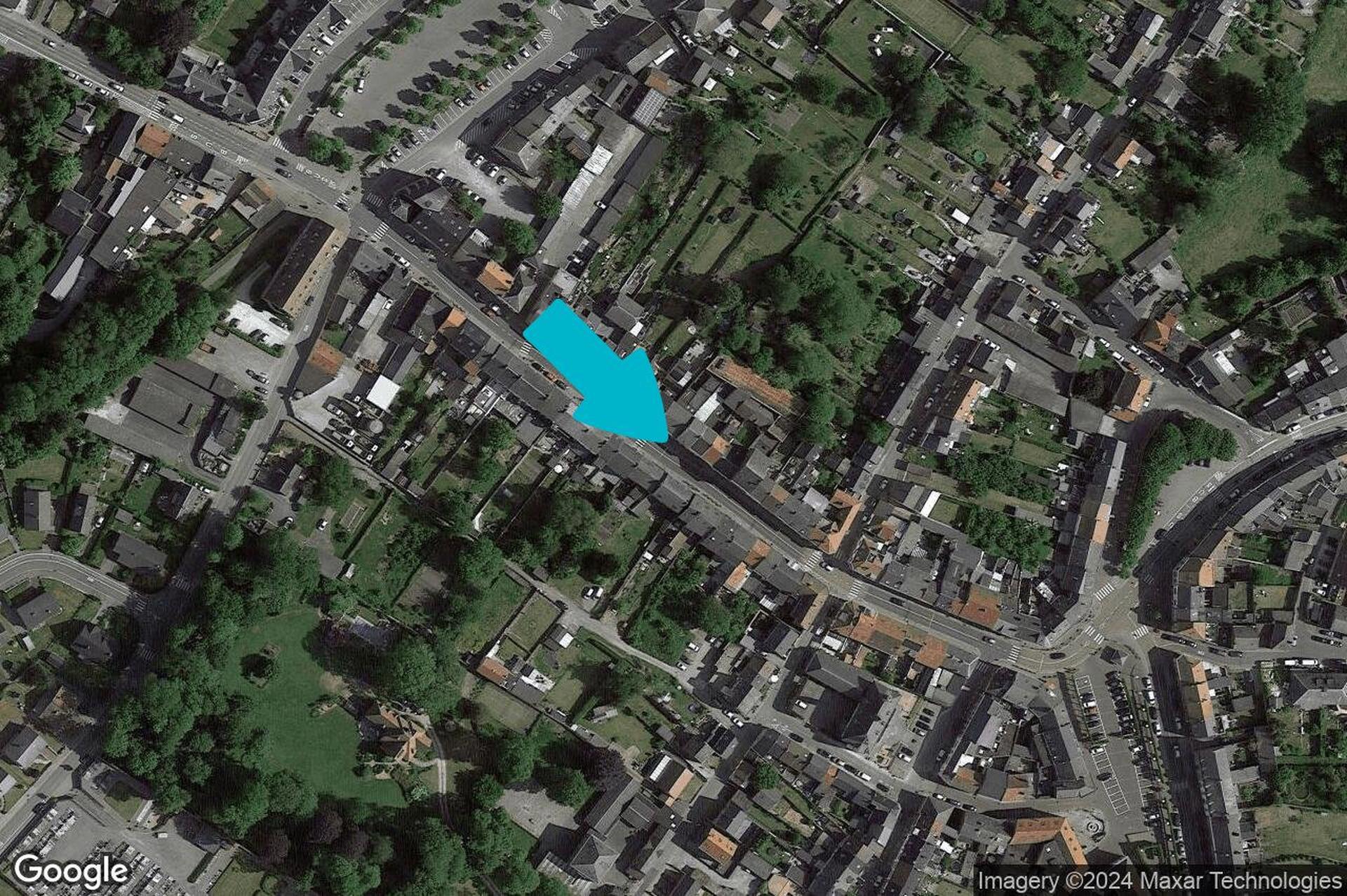 Photo 1 sur 2 pour Immeuble mixte de cinq chambres à Perwez