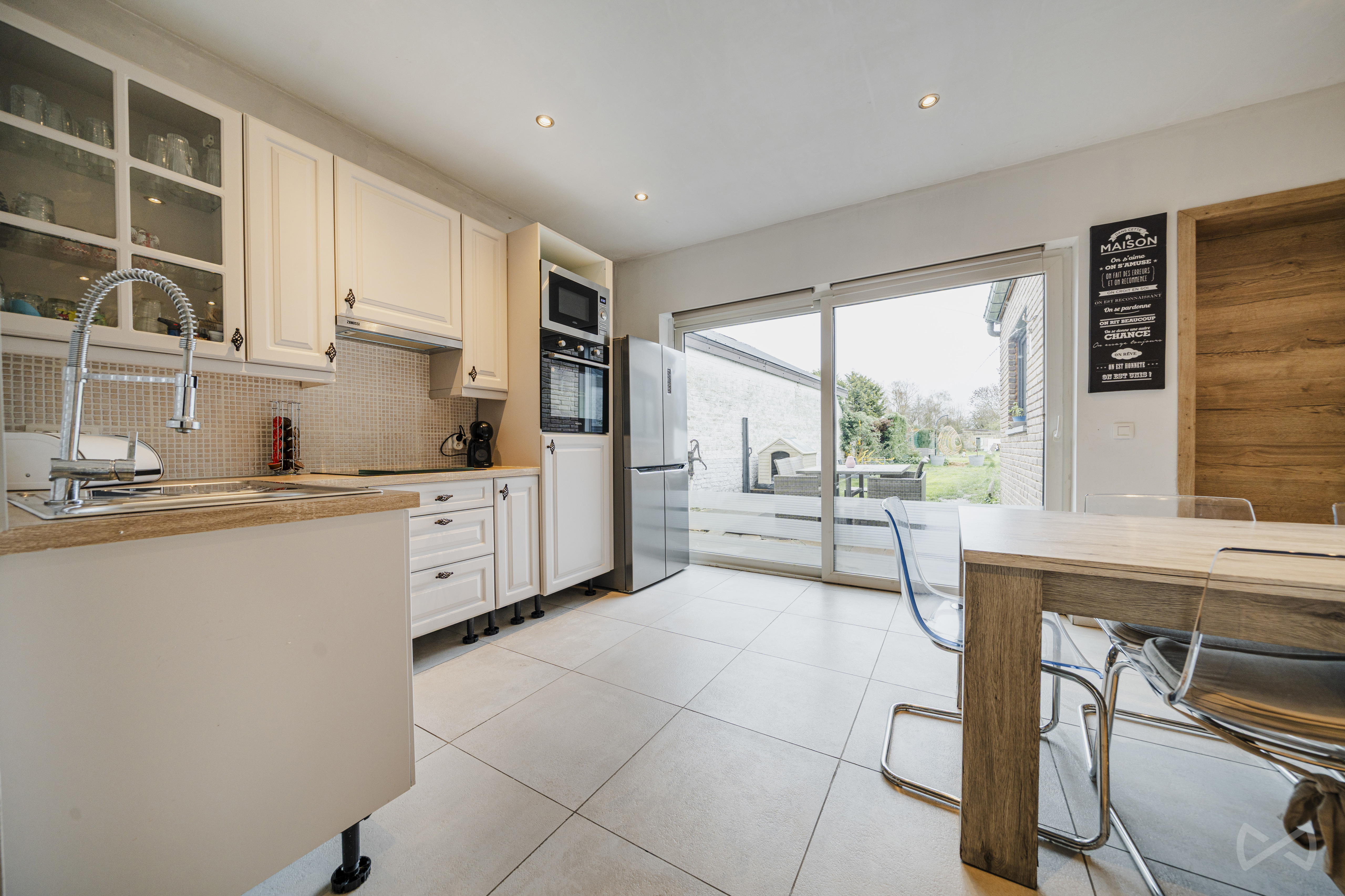 Picture 1 of 4 for House with three bedrooms in Roux
