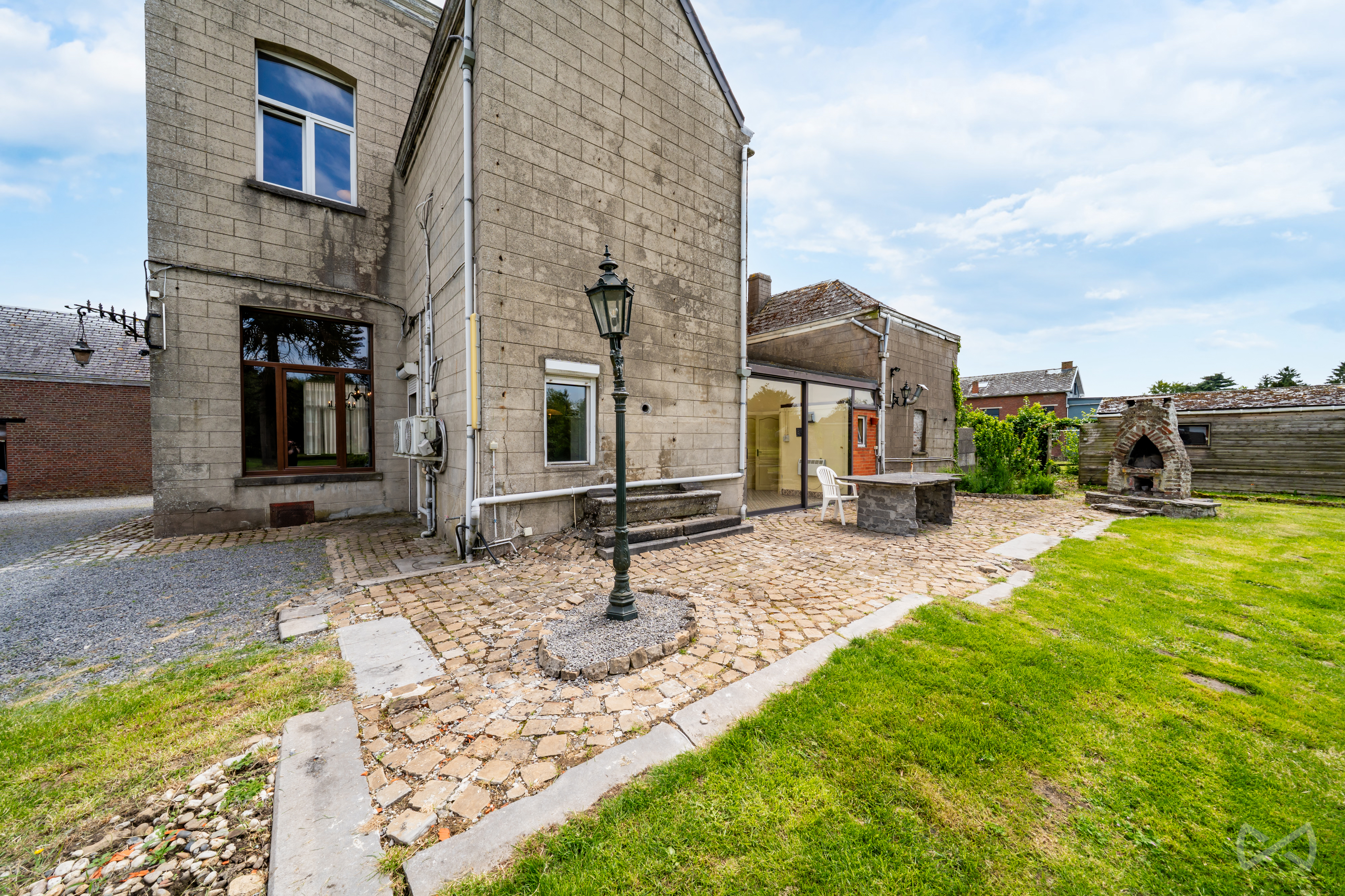 Picture 1 of 4 for Exceptional house with six bedrooms in Chièvres