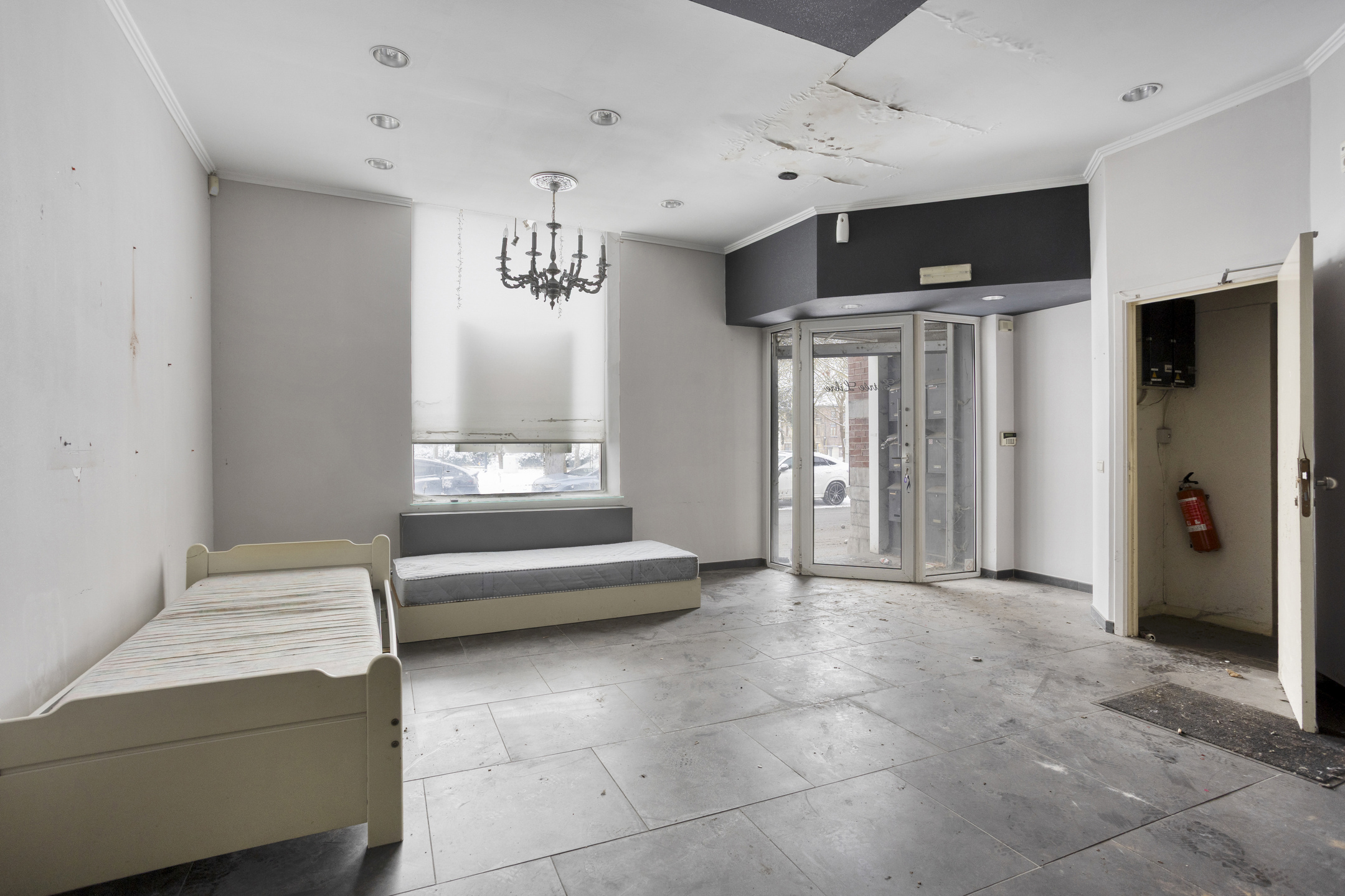 Picture 1 of 4 for Multi-purpose building with five bedrooms in Charleroi