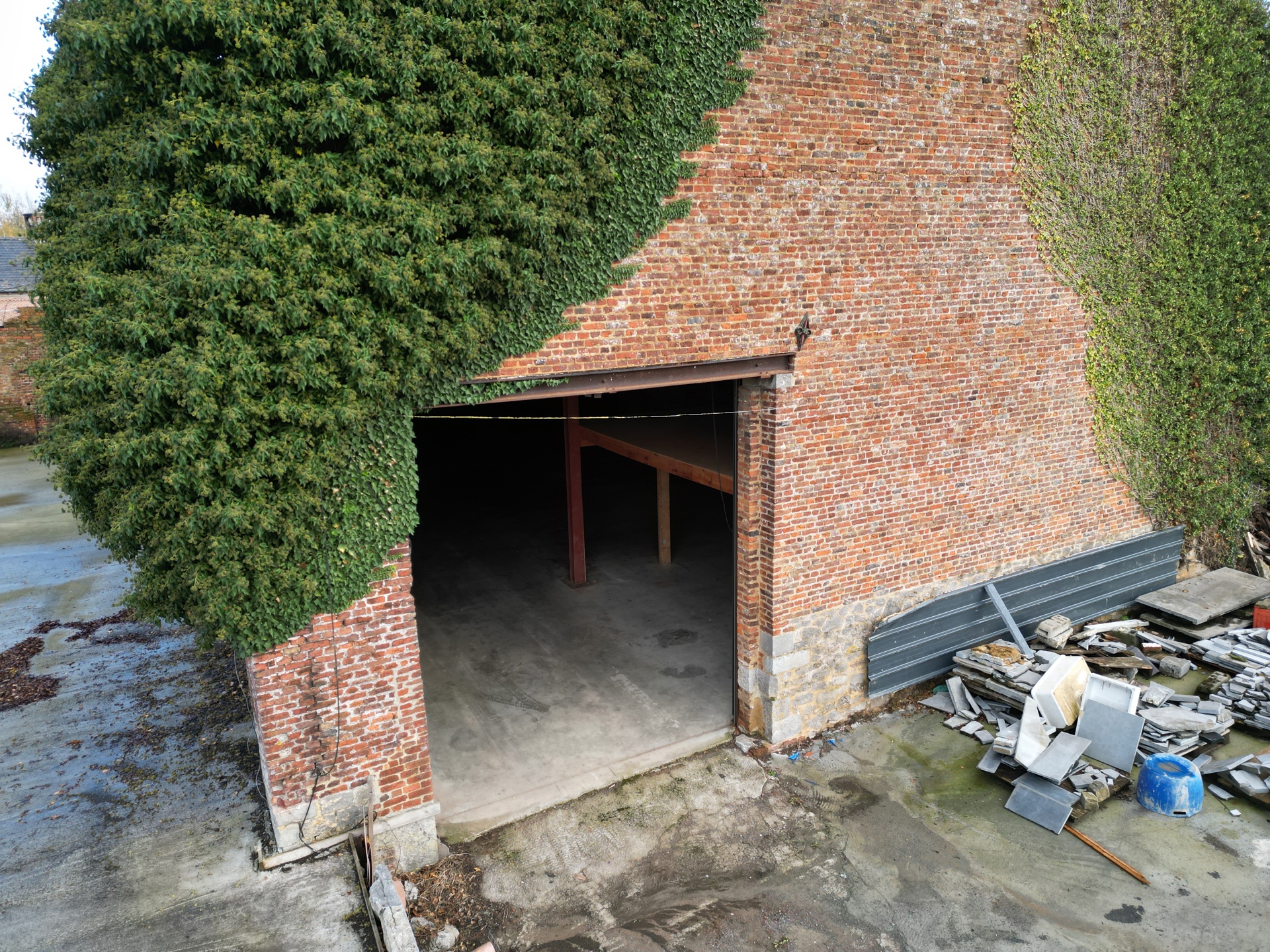 Photo 1 sur 2 pour Entrepôt à Soignies