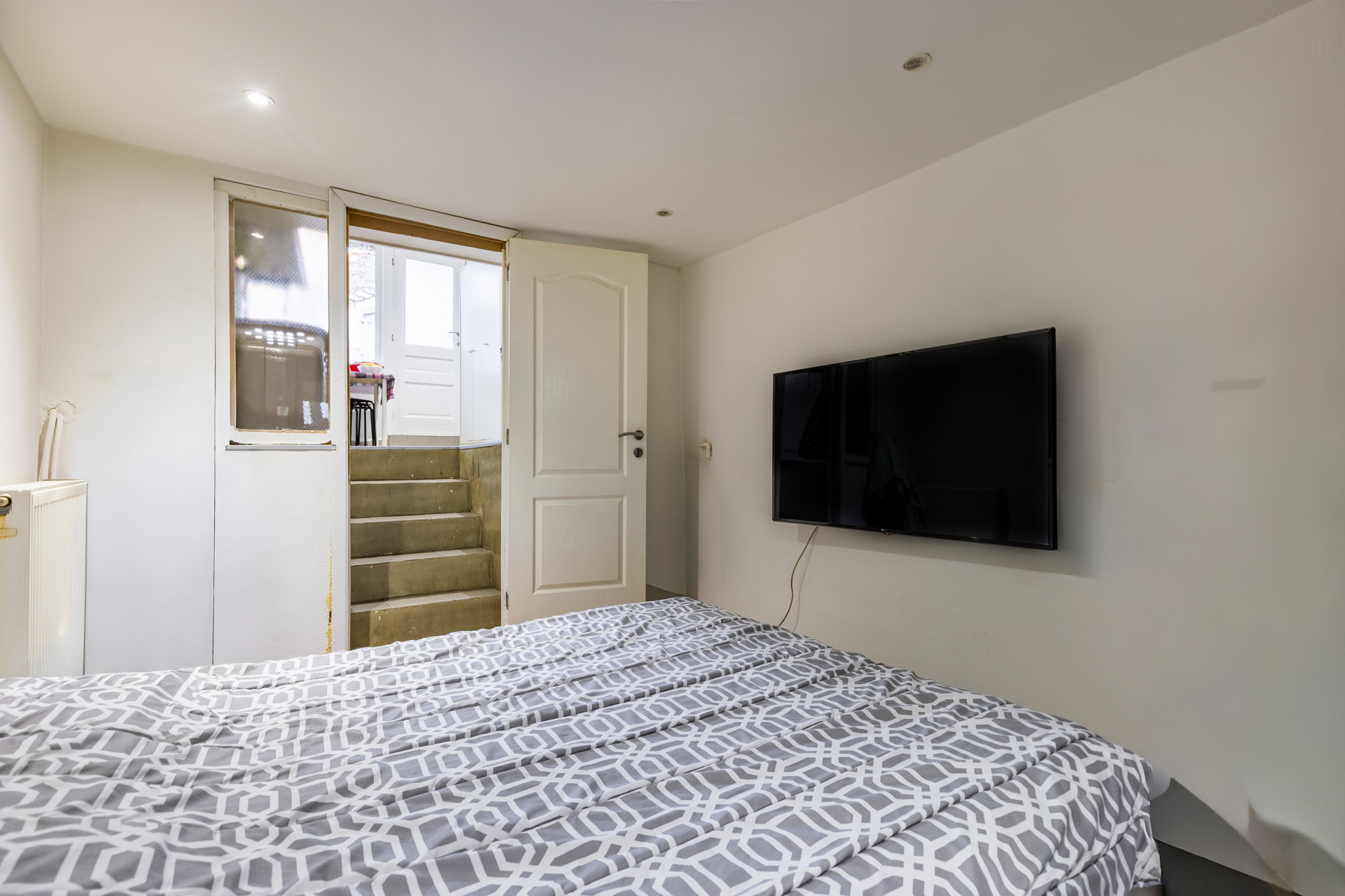 Picture 3 of 4 for Apartment block with five bedrooms in Schaerbeek