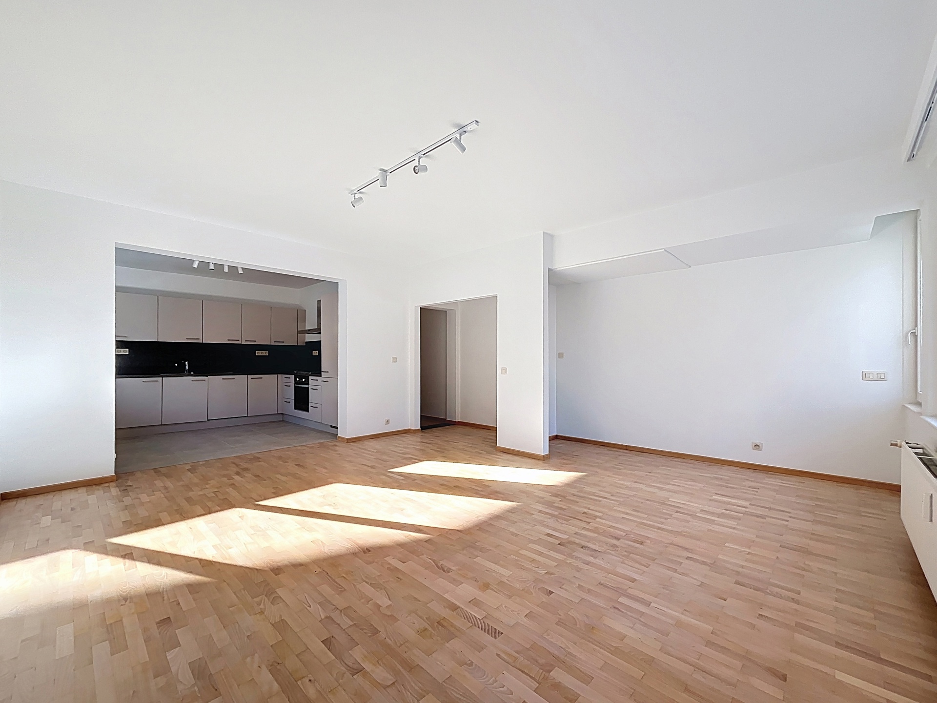 Picture 2 of 3 for Flat with three bedrooms in Watermael-Boitsfort