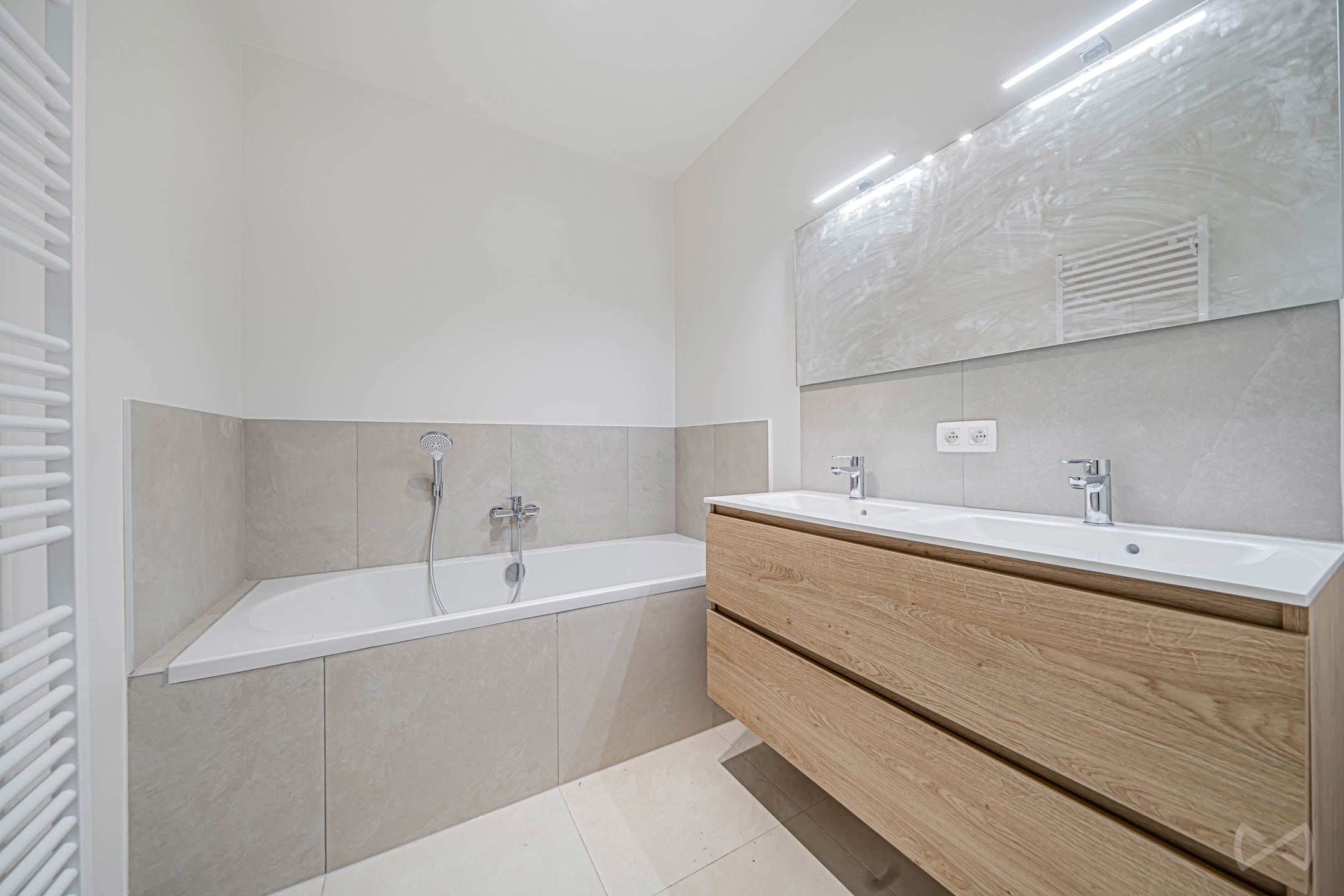 Photo 1 sur 3 pour Duplex de trois chambres à Evere