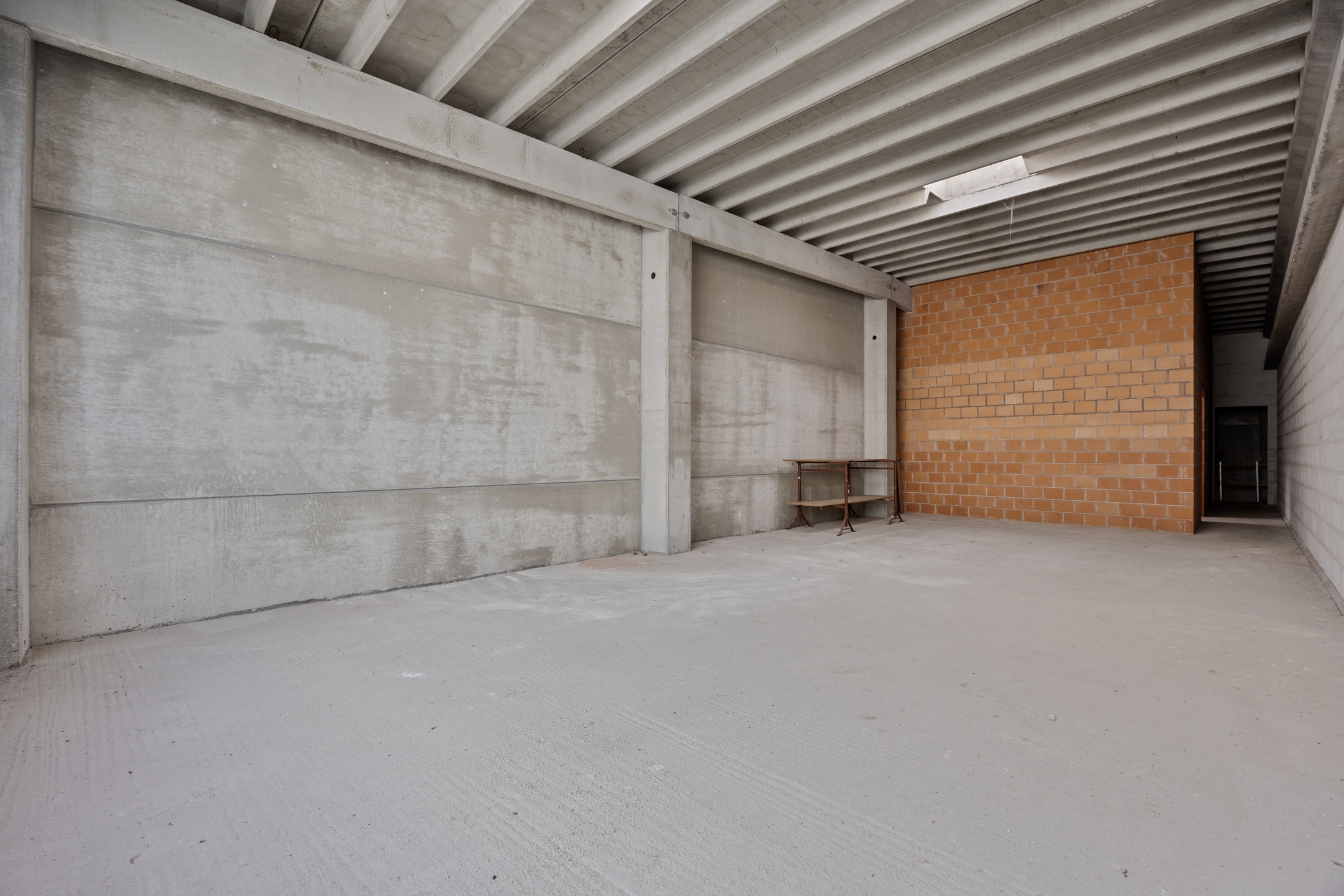 Foto 3 van 4 van Kantoor en magazijn in Moorslede