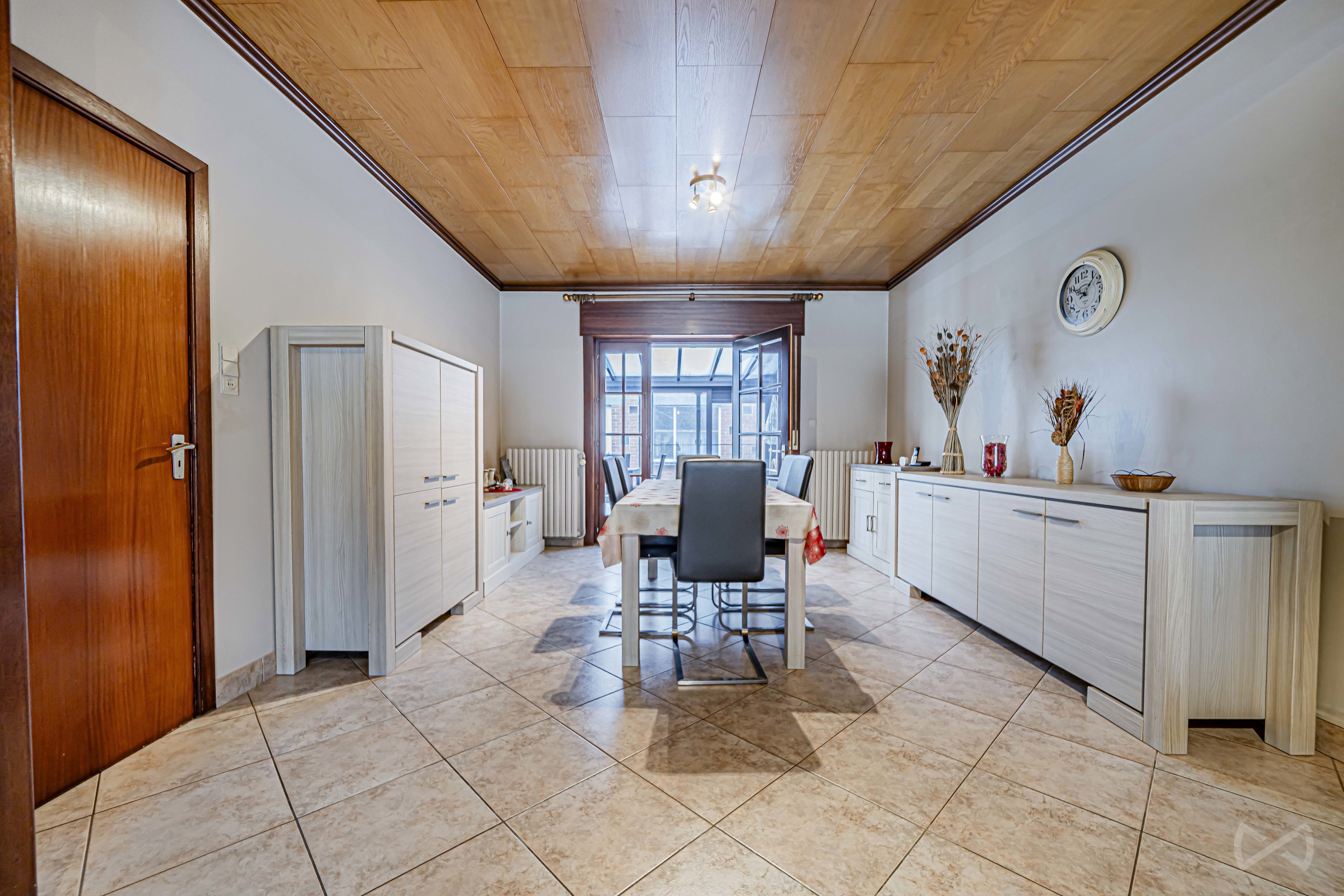 Photo 2 sur 4 pour Immeuble mixte de deux chambres à Chièvres