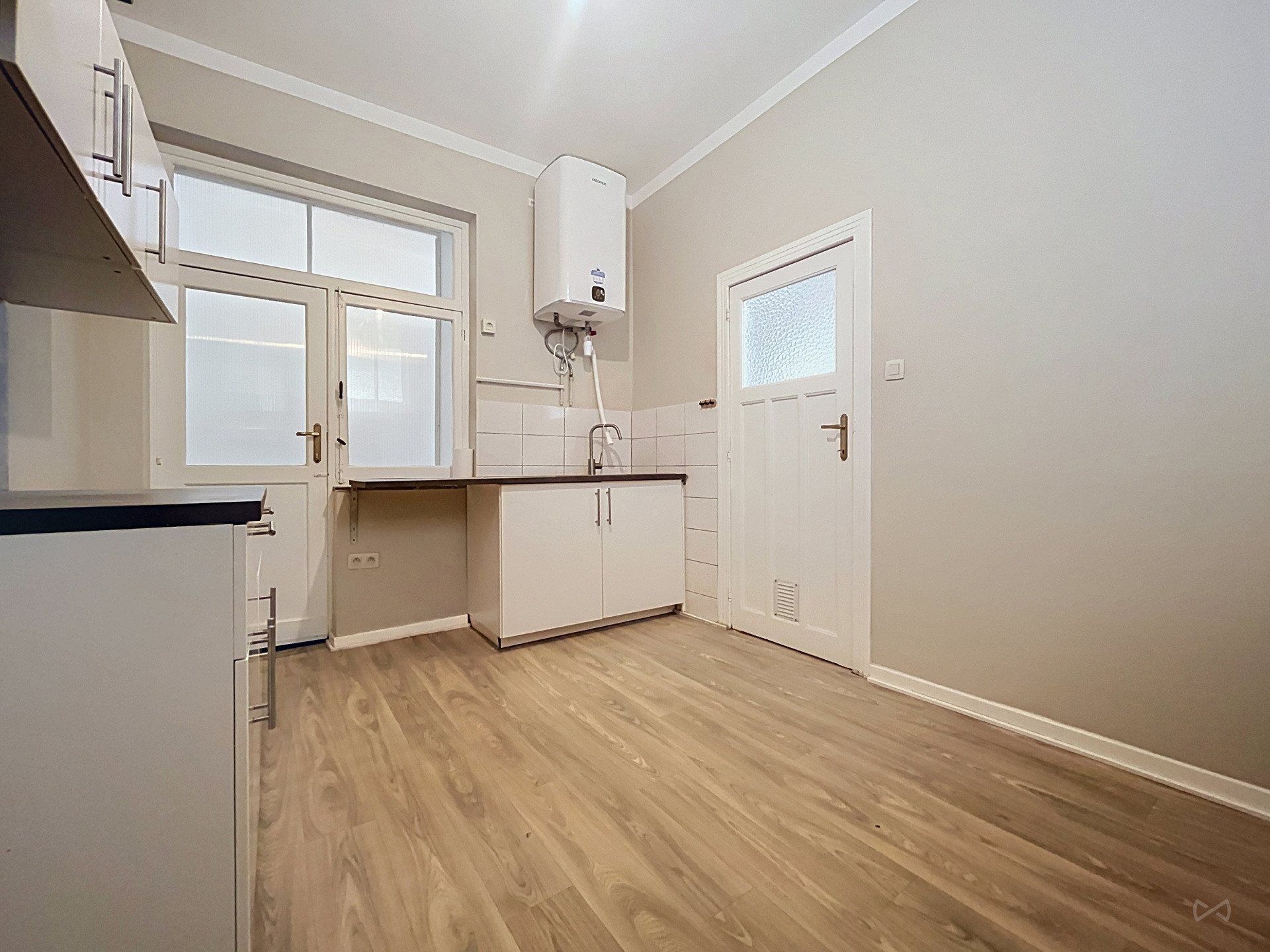 Foto 4 van 4 van Appartement met twee slaapkamers in Molenbeek-Saint-Jean