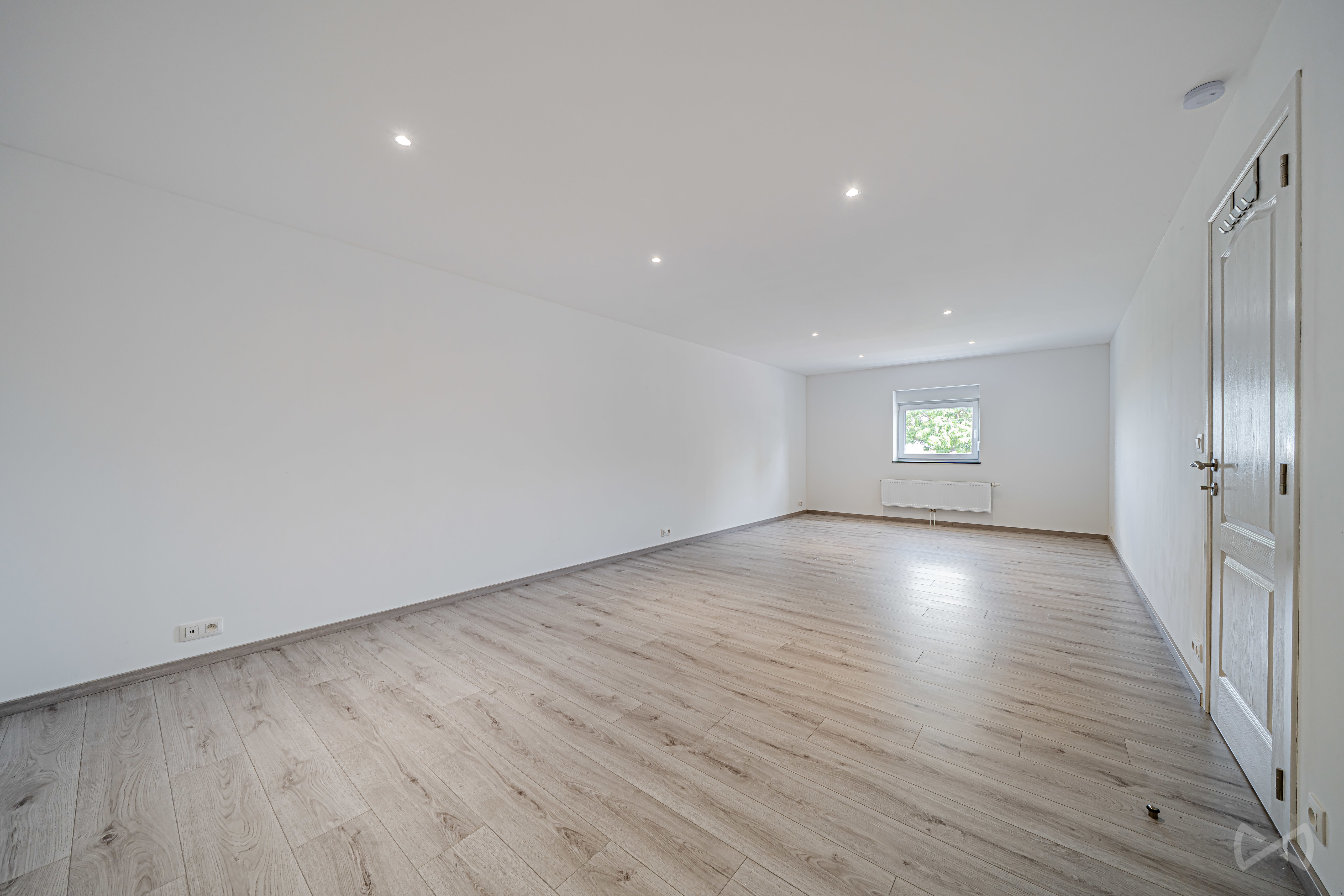 Picture 3 of 4 for House with eight bedrooms in Waremme