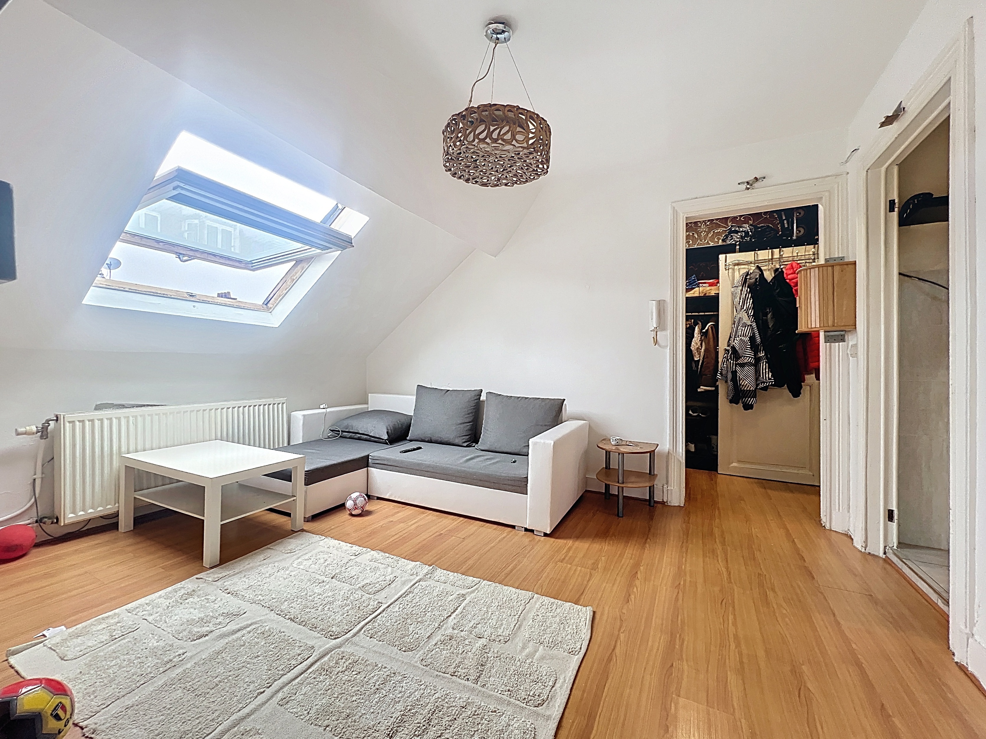 Photo 1 sur 5 pour Immeuble à appartements de trois chambres à Anderlecht