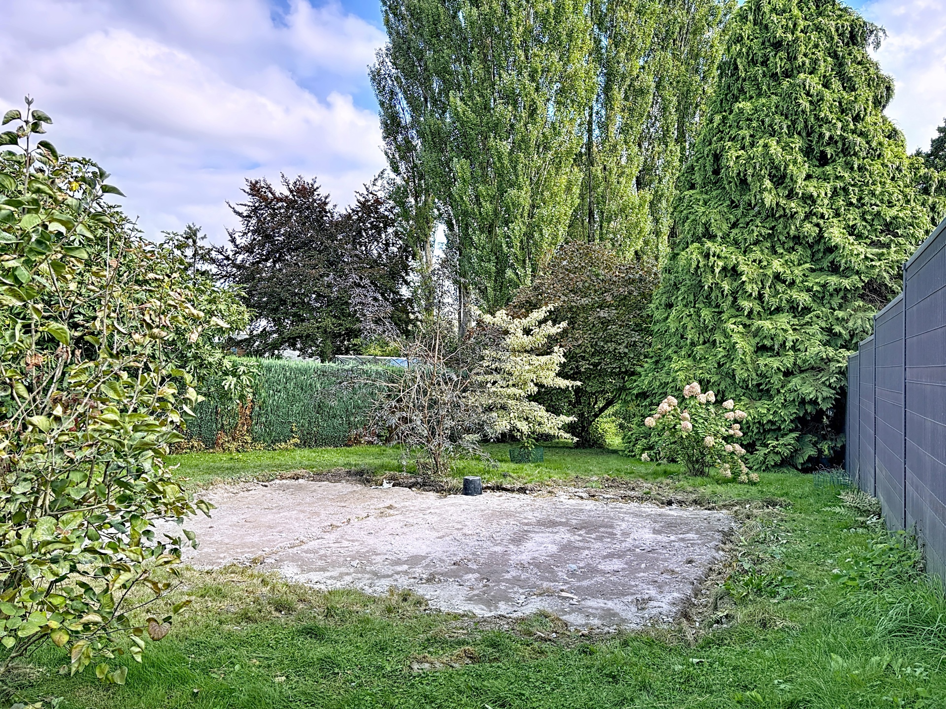 Picture 2 of 4 for Building ground in Courcelles Souvret