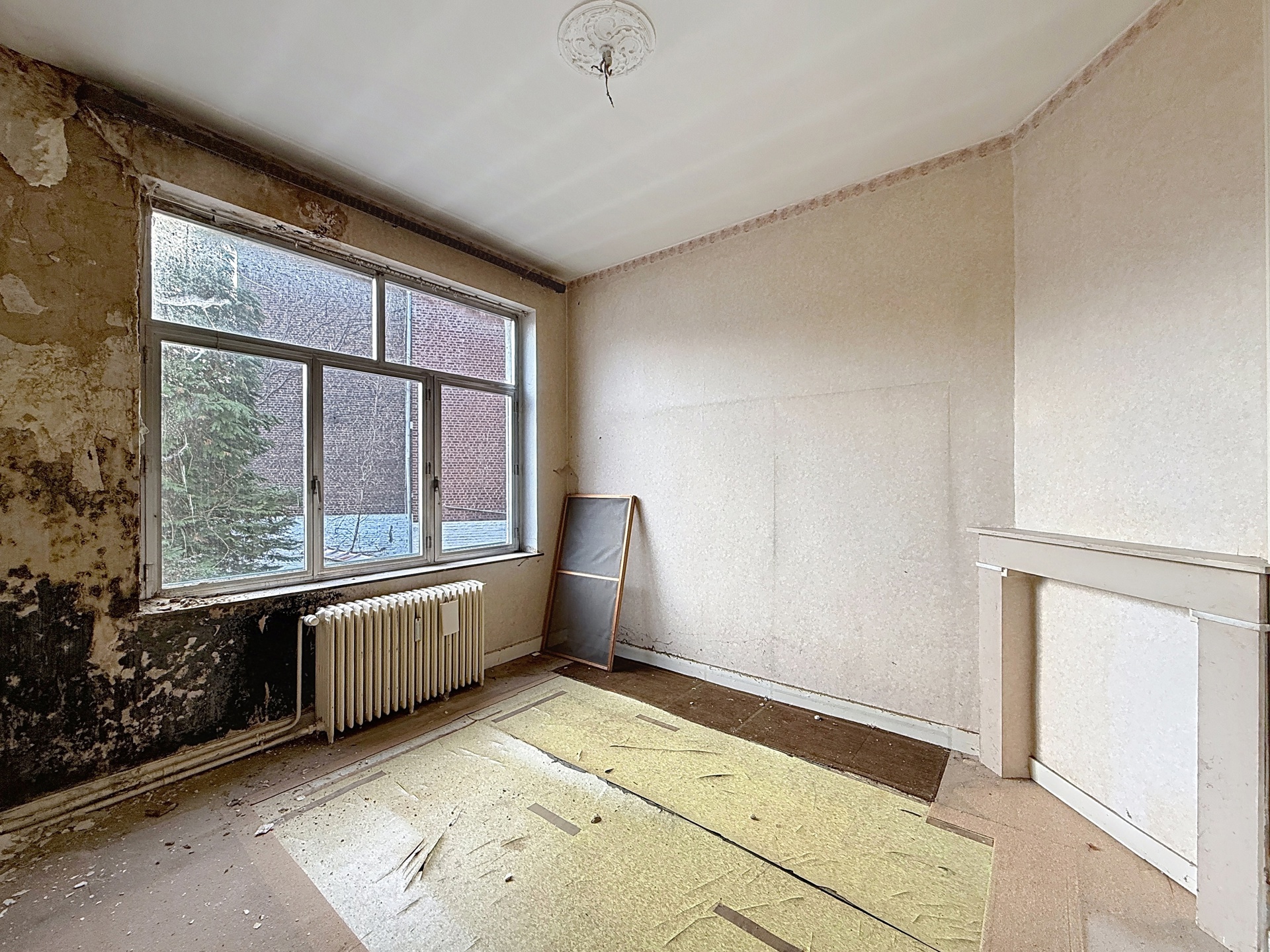 Foto 1 van 4 van Appartementsgebouw met vijf slaapkamers in Schaerbeek
