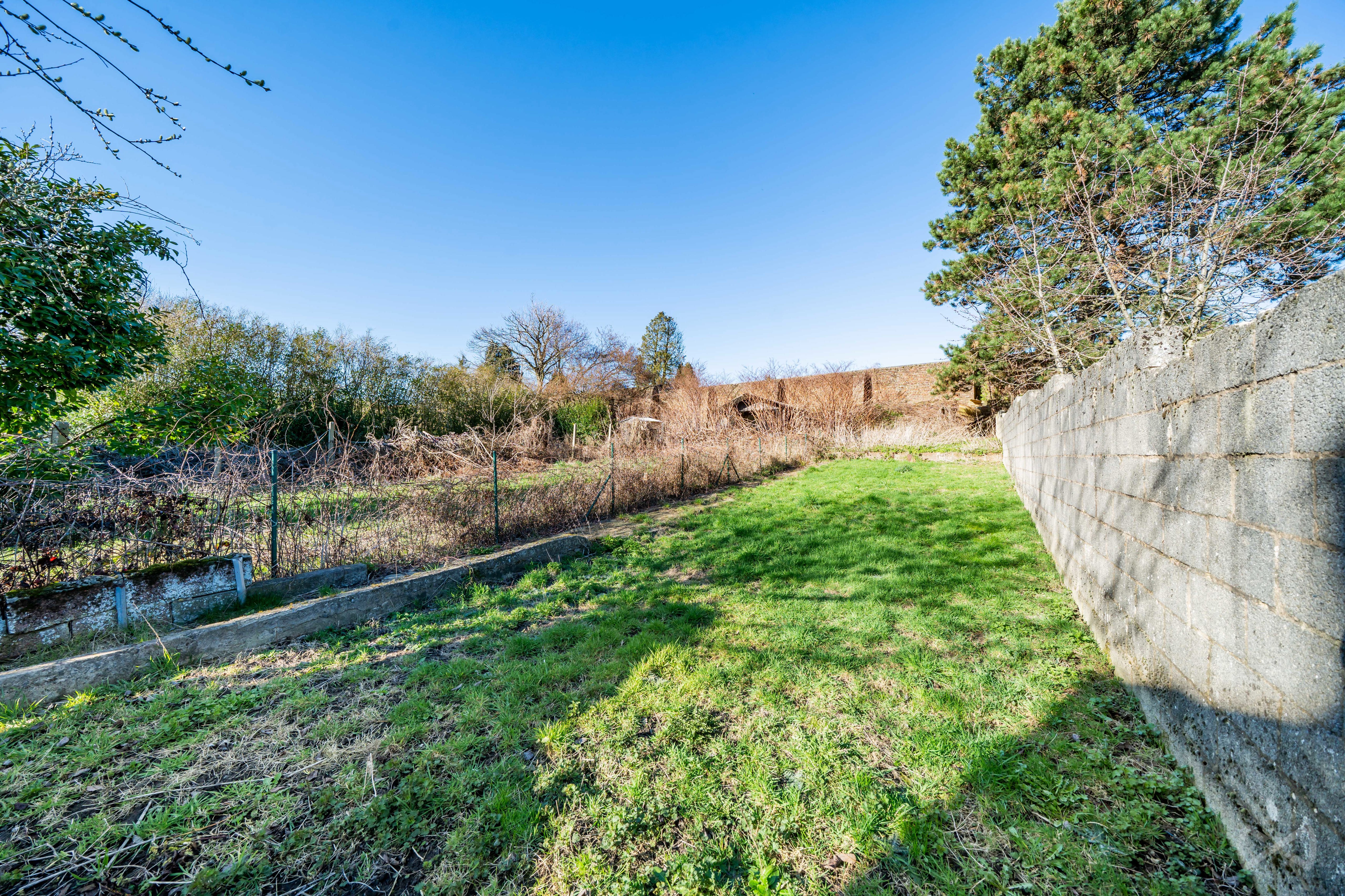 Foto 1 van 4 van Huis met vier slaapkamers in La Louvière