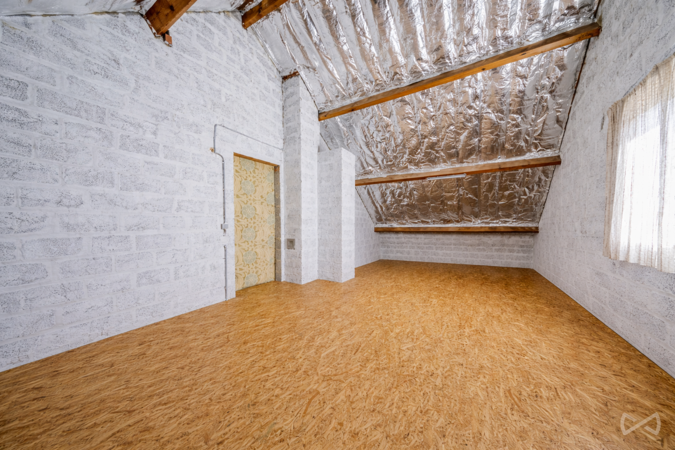 Photo 3 sur 4 pour Bel-étage de deux chambres à Yvoir Godinne