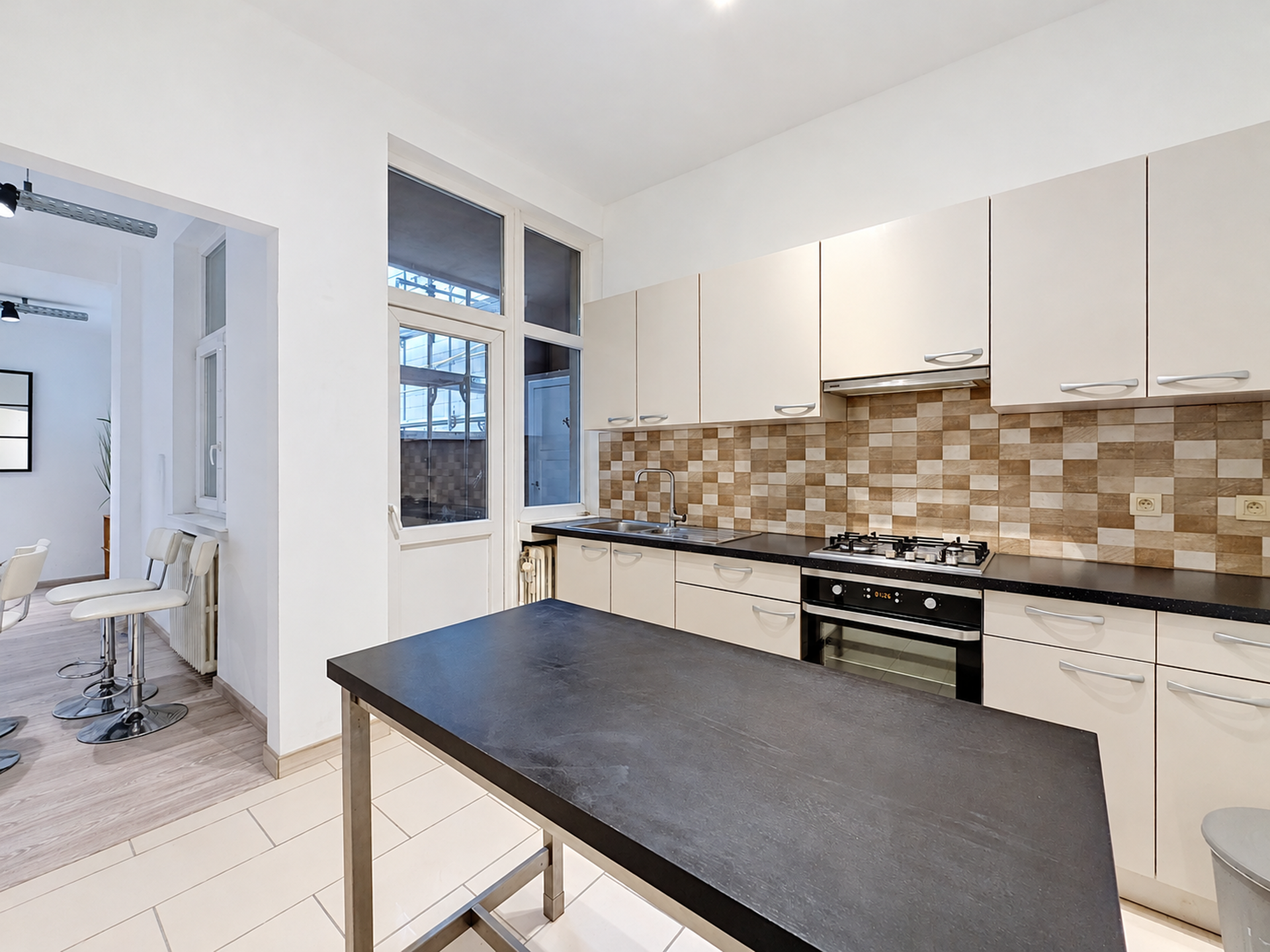 Picture 1 of 4 for Ground floor with two bedrooms in Ixelles