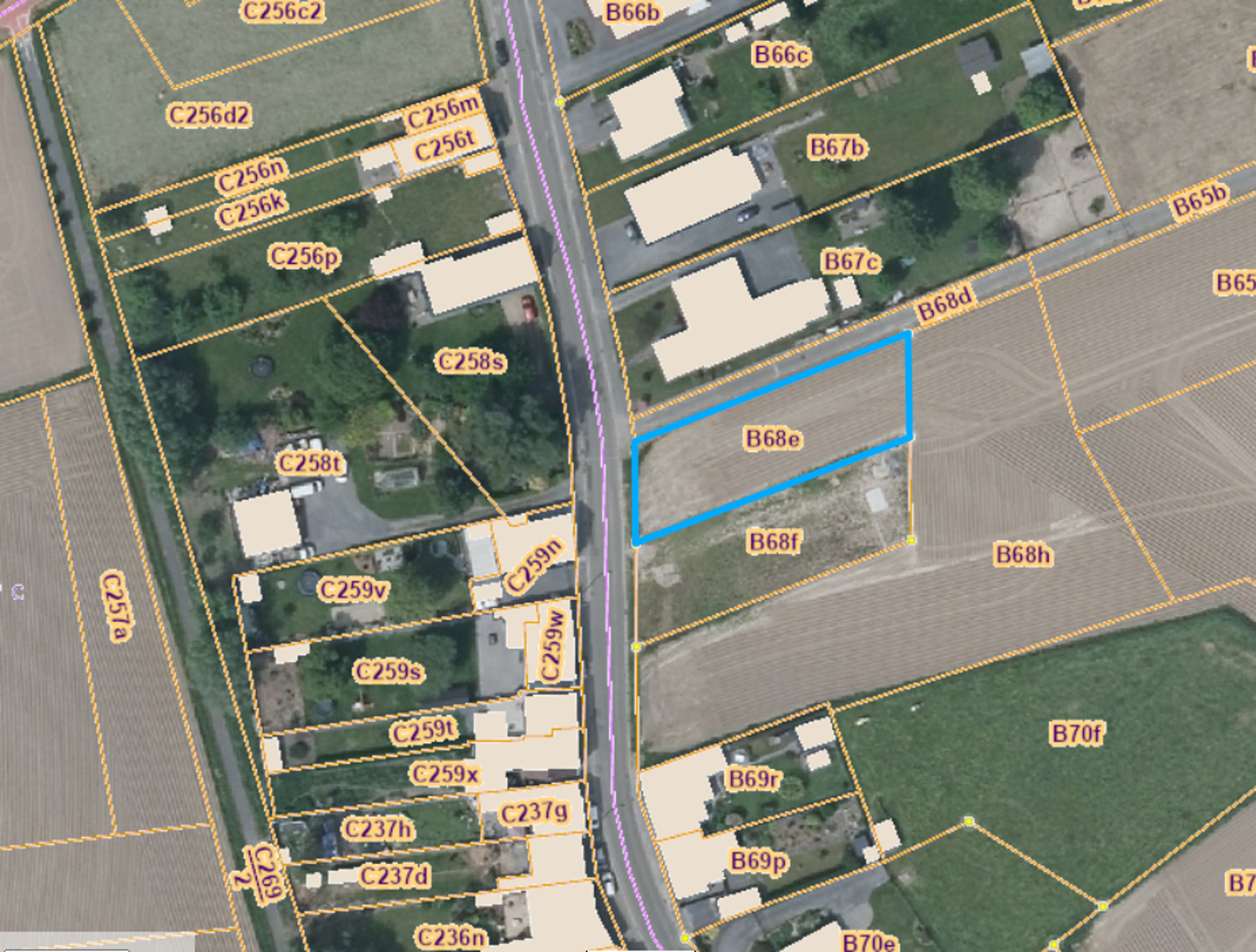 Picture 3 of 3 for Building ground in Soignies