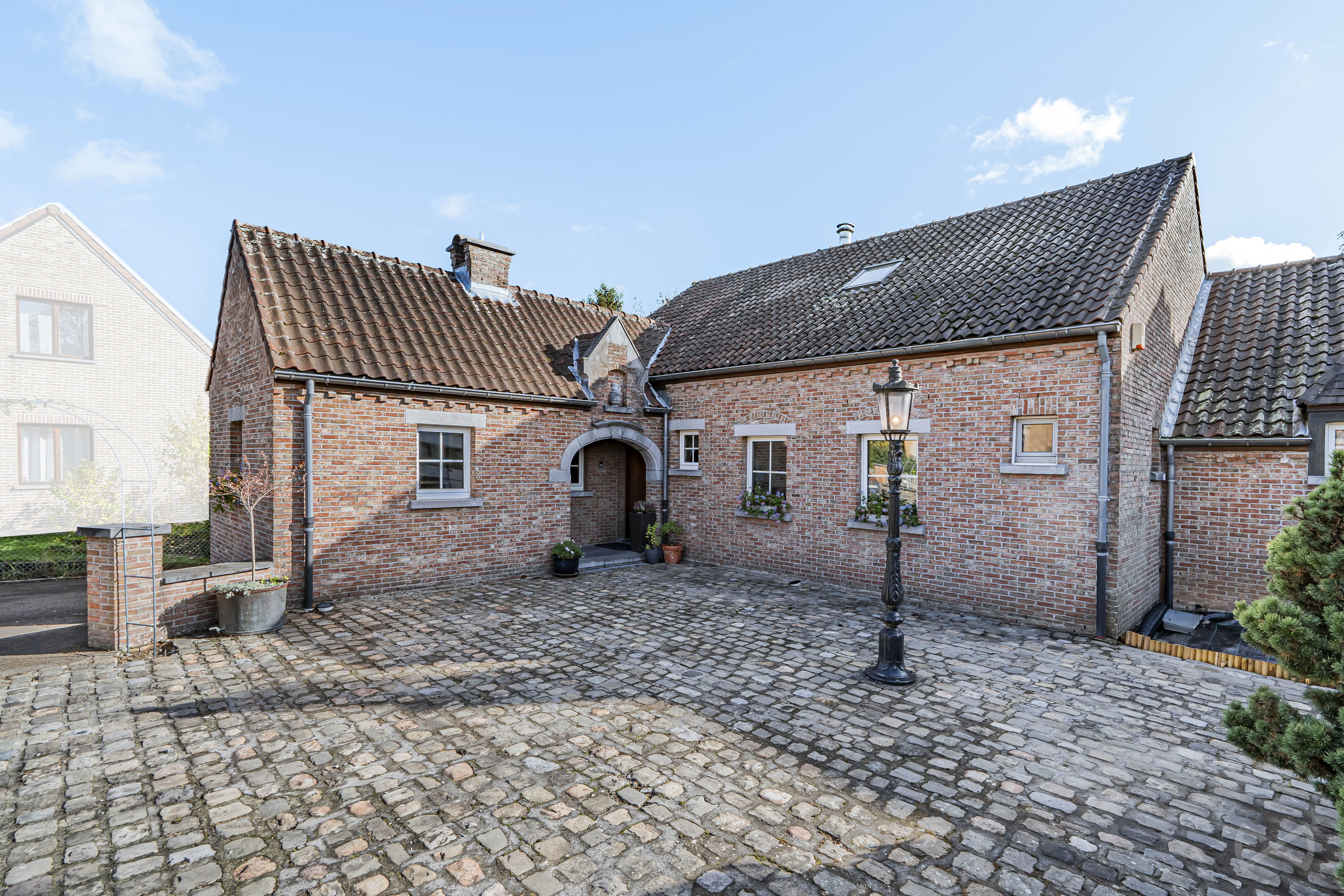 Photo 2 sur 3 pour Maison de six chambres à Genval