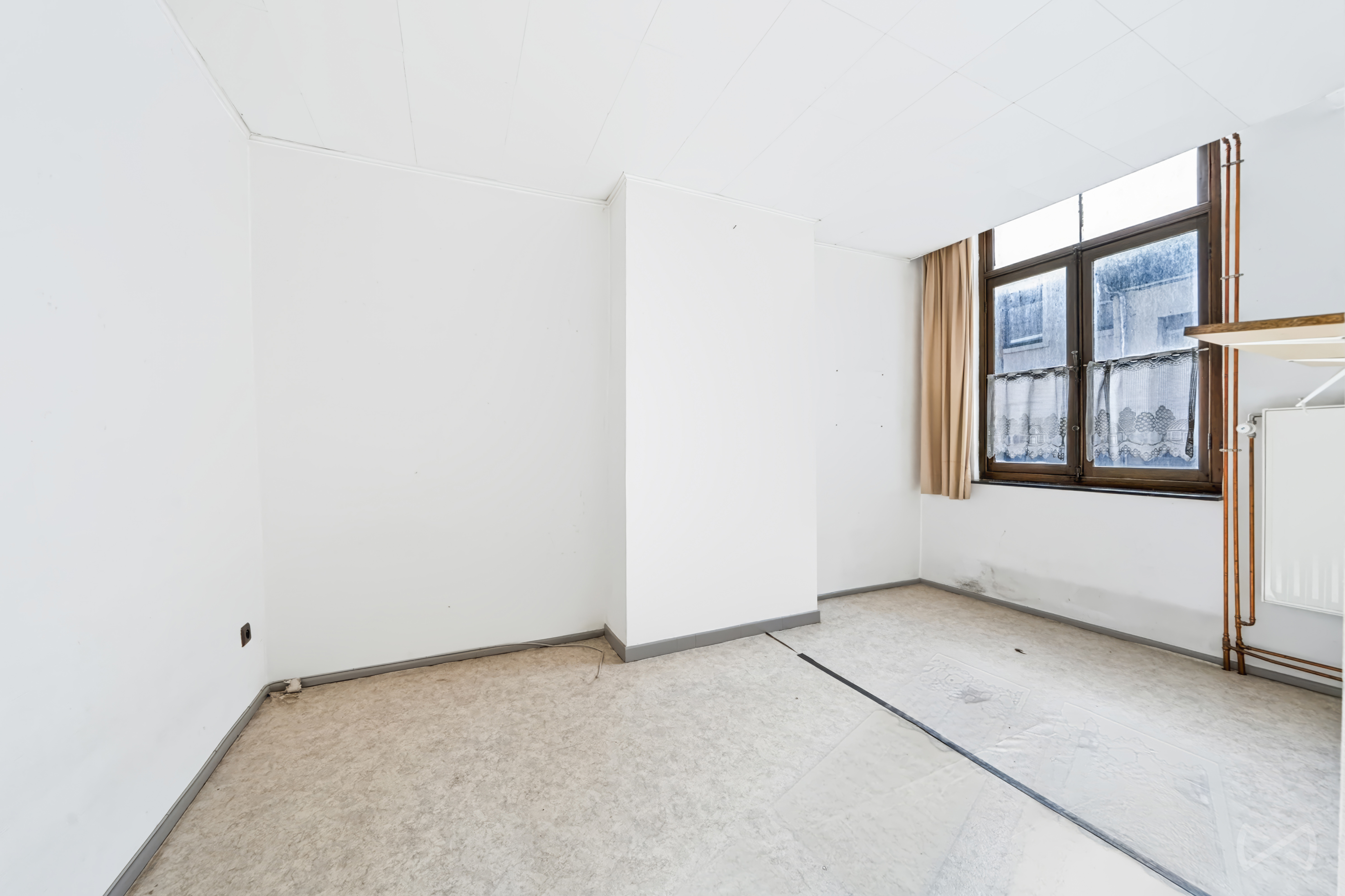 Foto 4 van 4 van Huis met zes slaapkamers in Mons