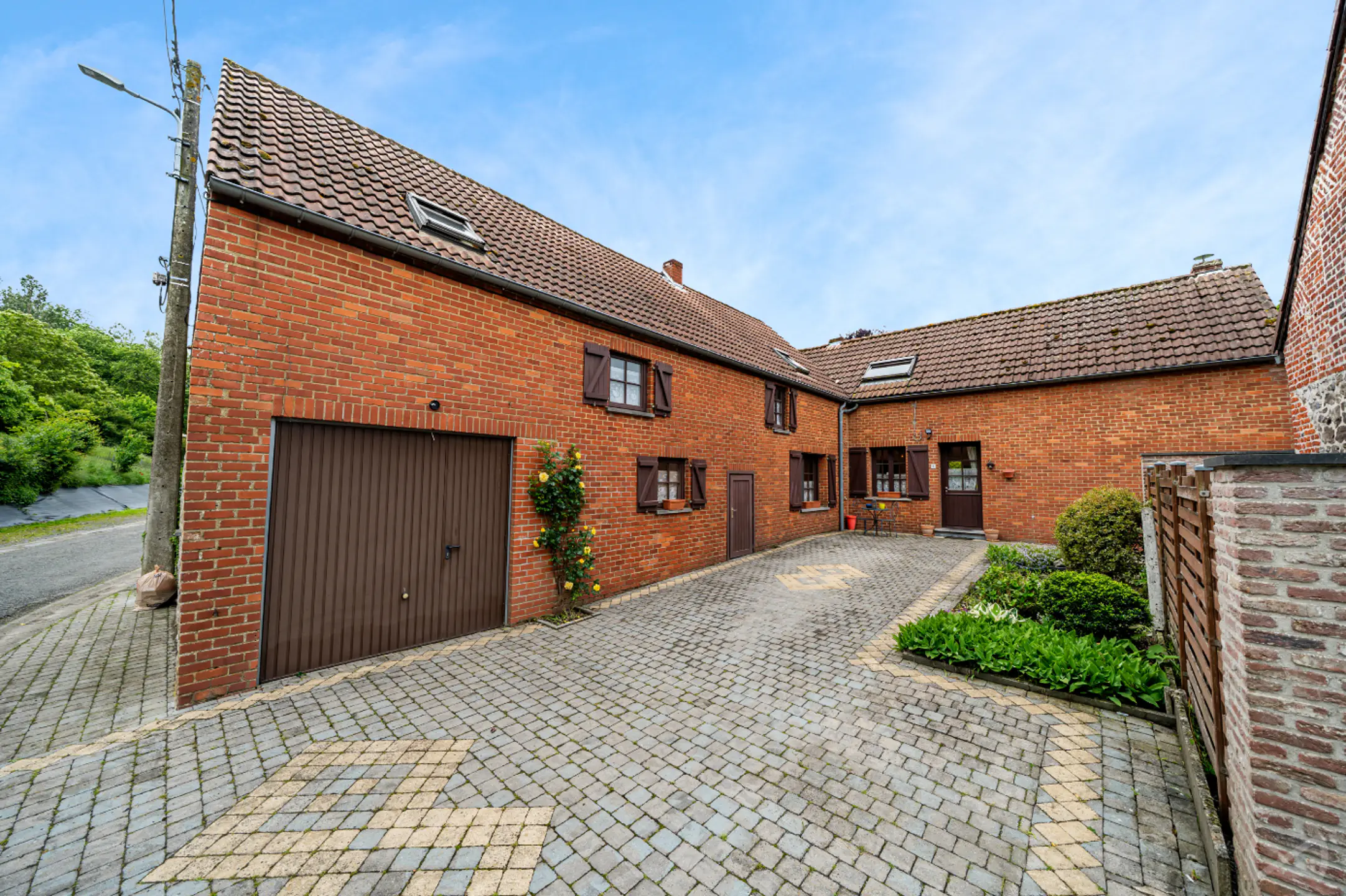 Picture 2 of 3 for House with five bedrooms in Montignies-lez-Lens