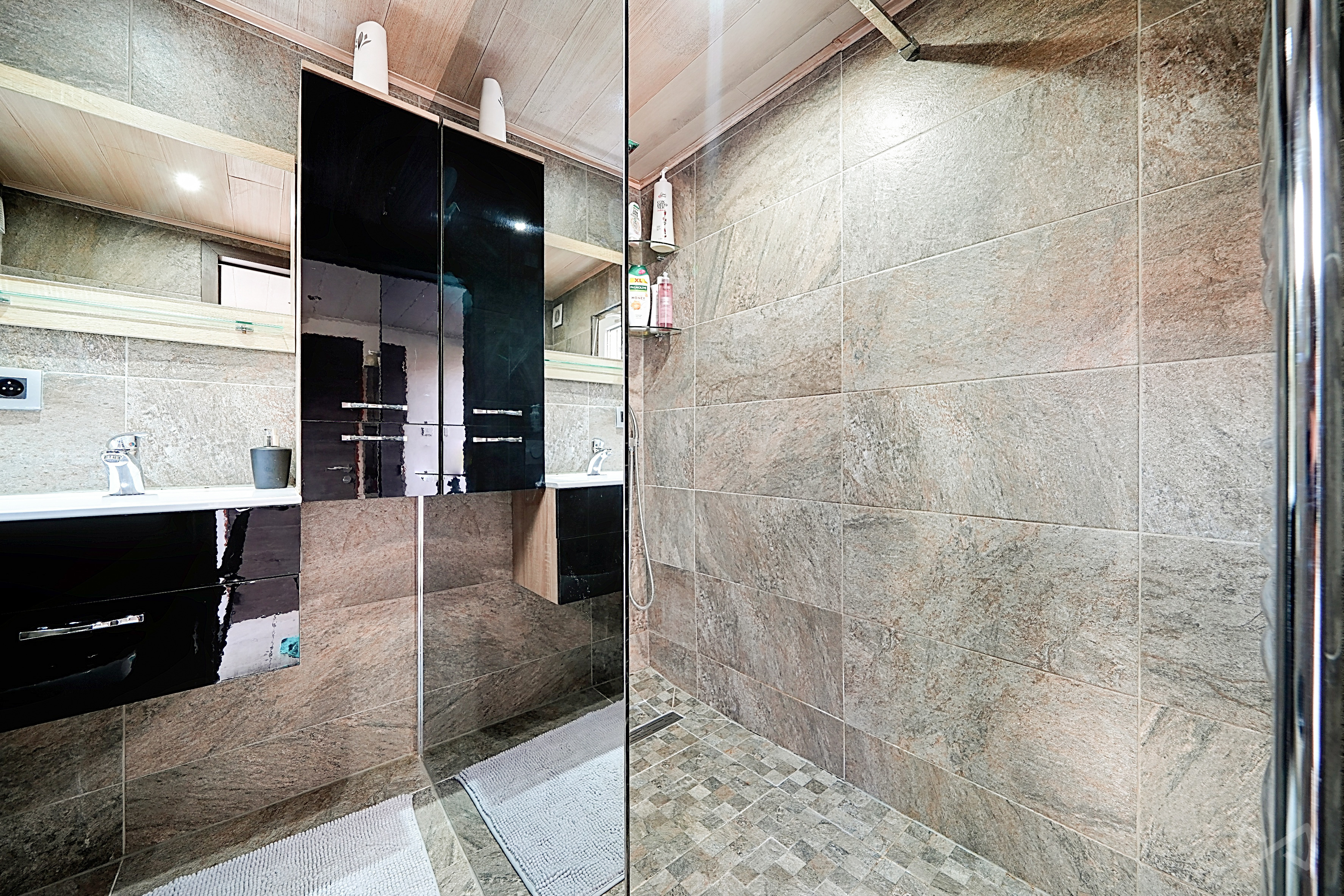 Photo 2 sur 4 pour Maison de deux chambres à Gilly