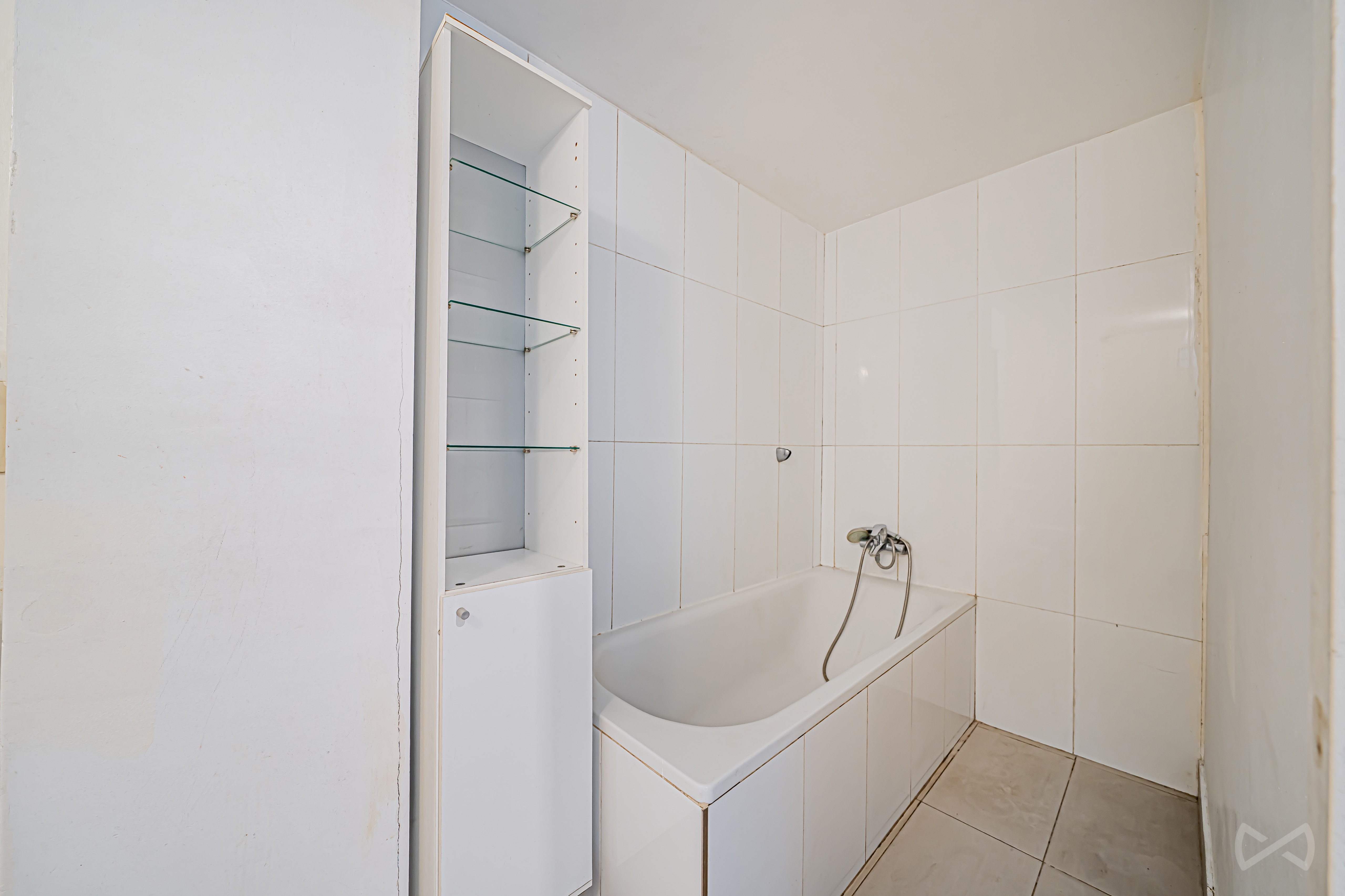 Picture 1 of 4 for Apartment block with four bedrooms in Jette
