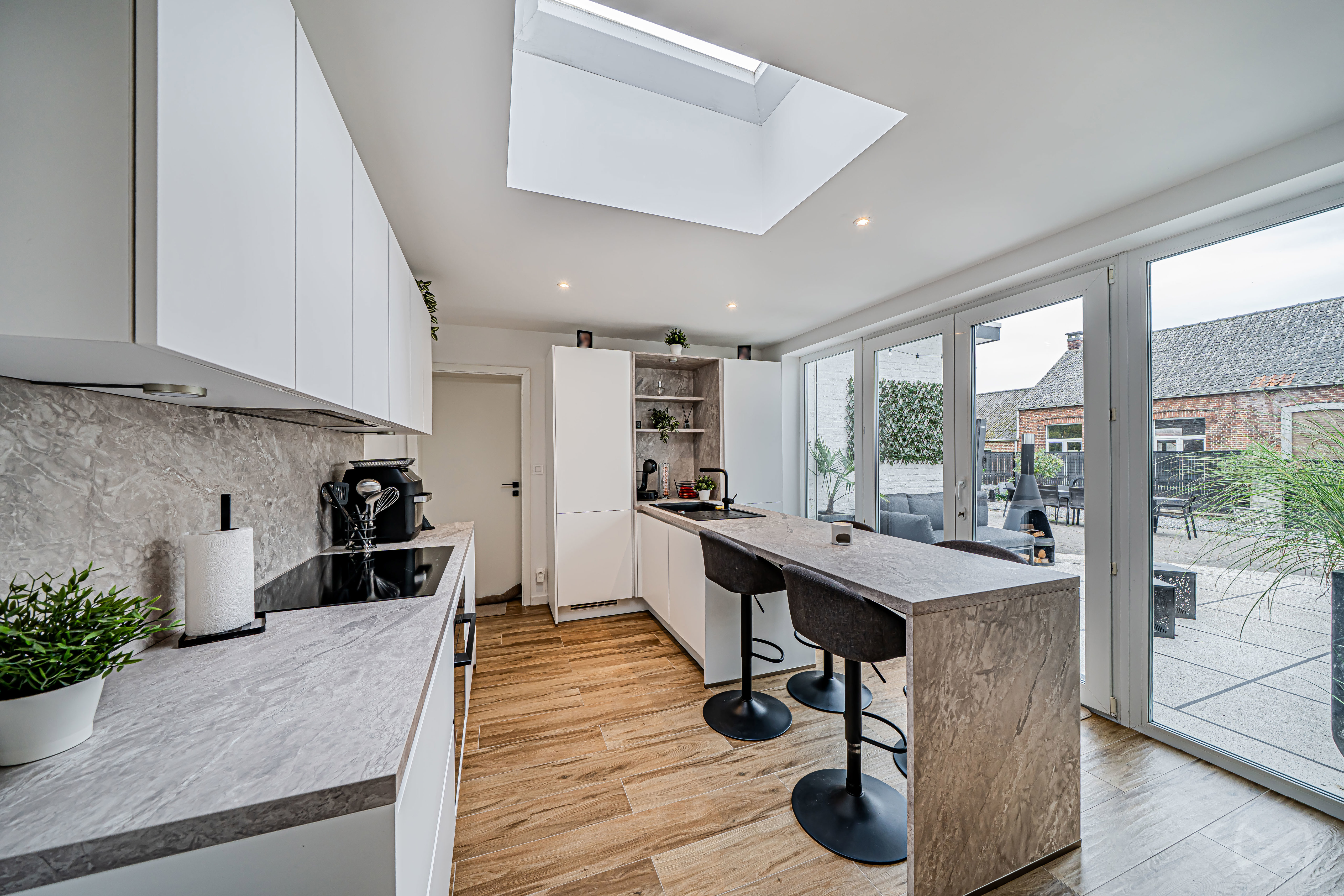 Picture 1 of 4 for House with five bedrooms in Lens-saint-servais