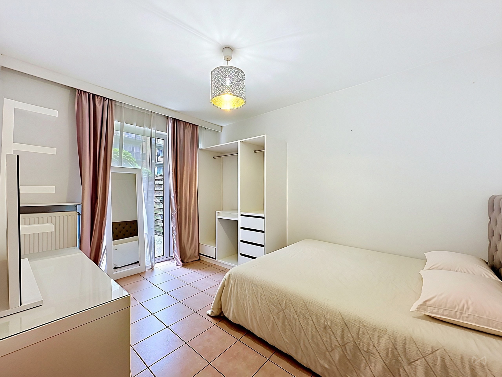 Photo 3 sur 4 pour Rez-de-chaussée de trois chambres à Molenbeek-Saint-Jean
