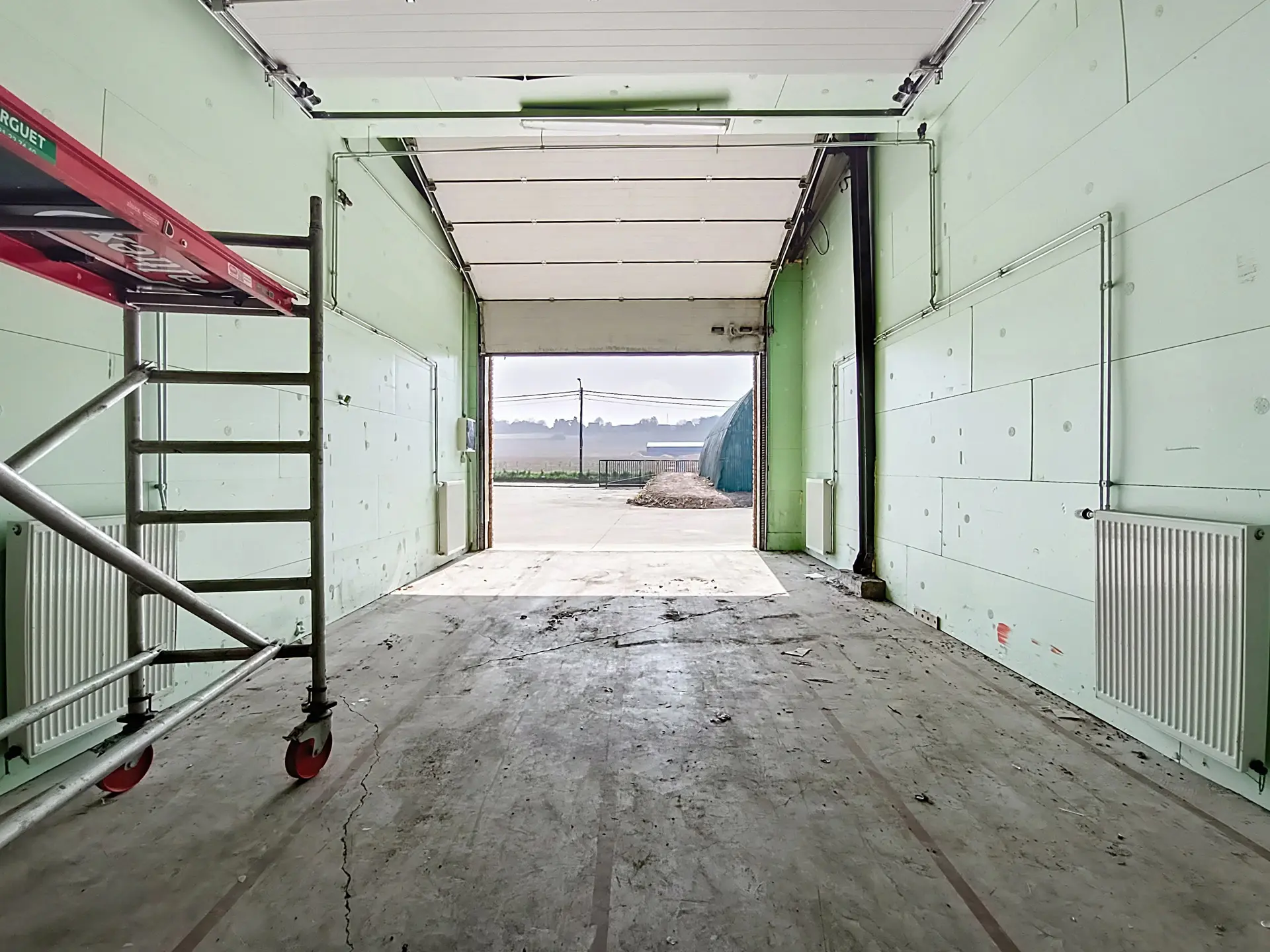 Picture 4 of 4 for Warehouse in Héron