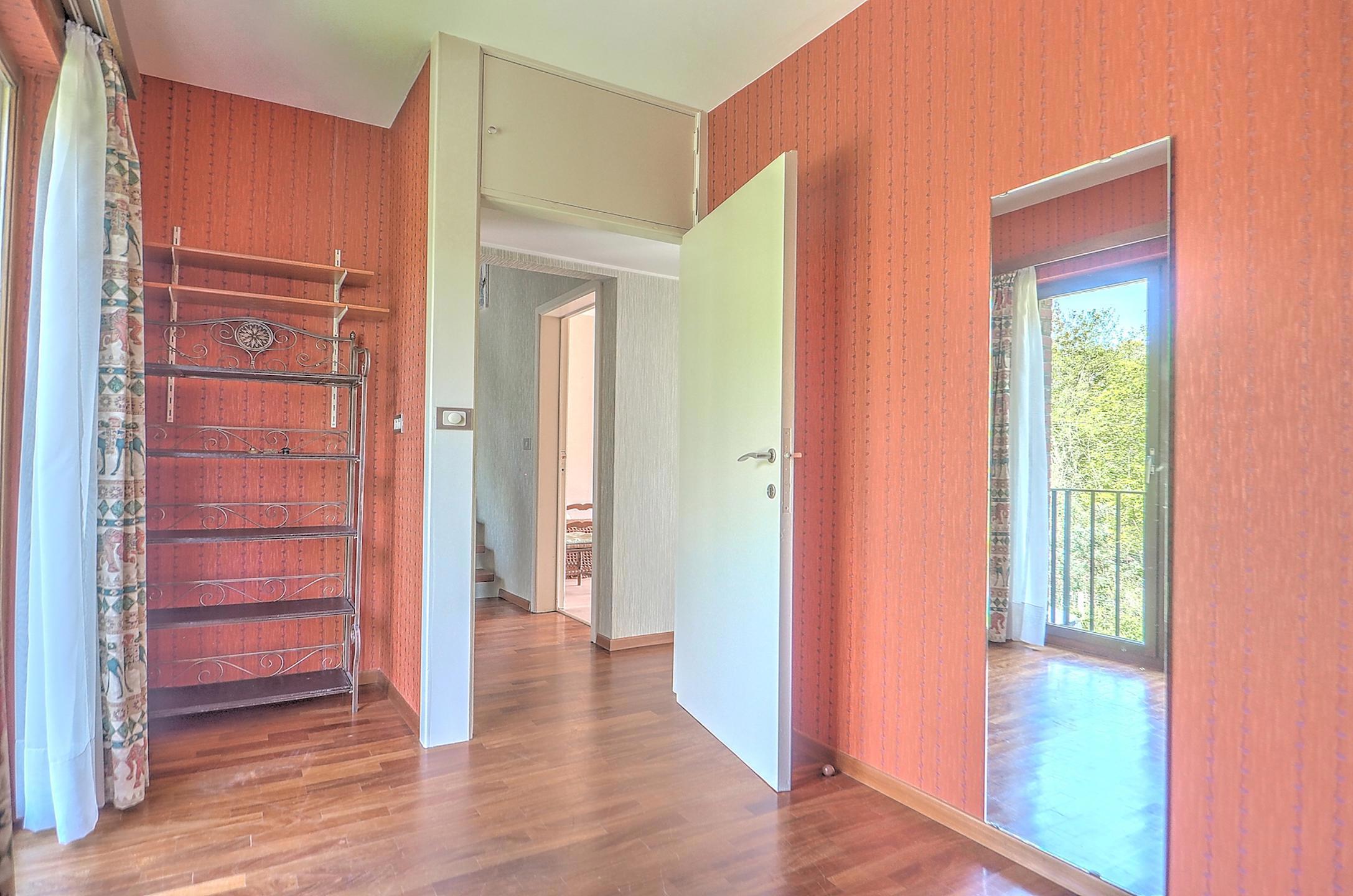 Photo 2 sur 4 pour Maison de quatre chambres à Uccle