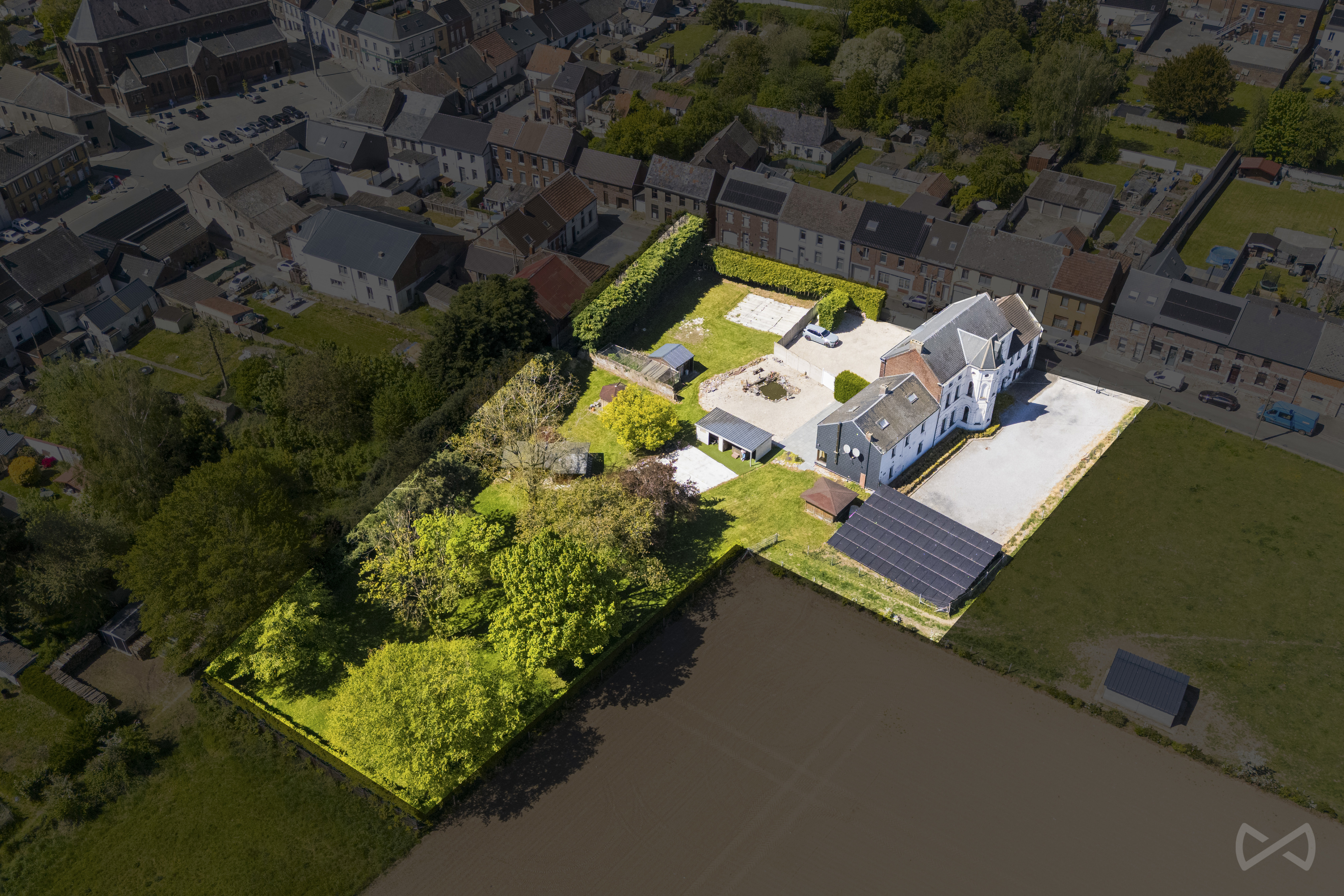 Foto 4 van 4 van Kasteel met 11 slaapkamers in Grand-reng