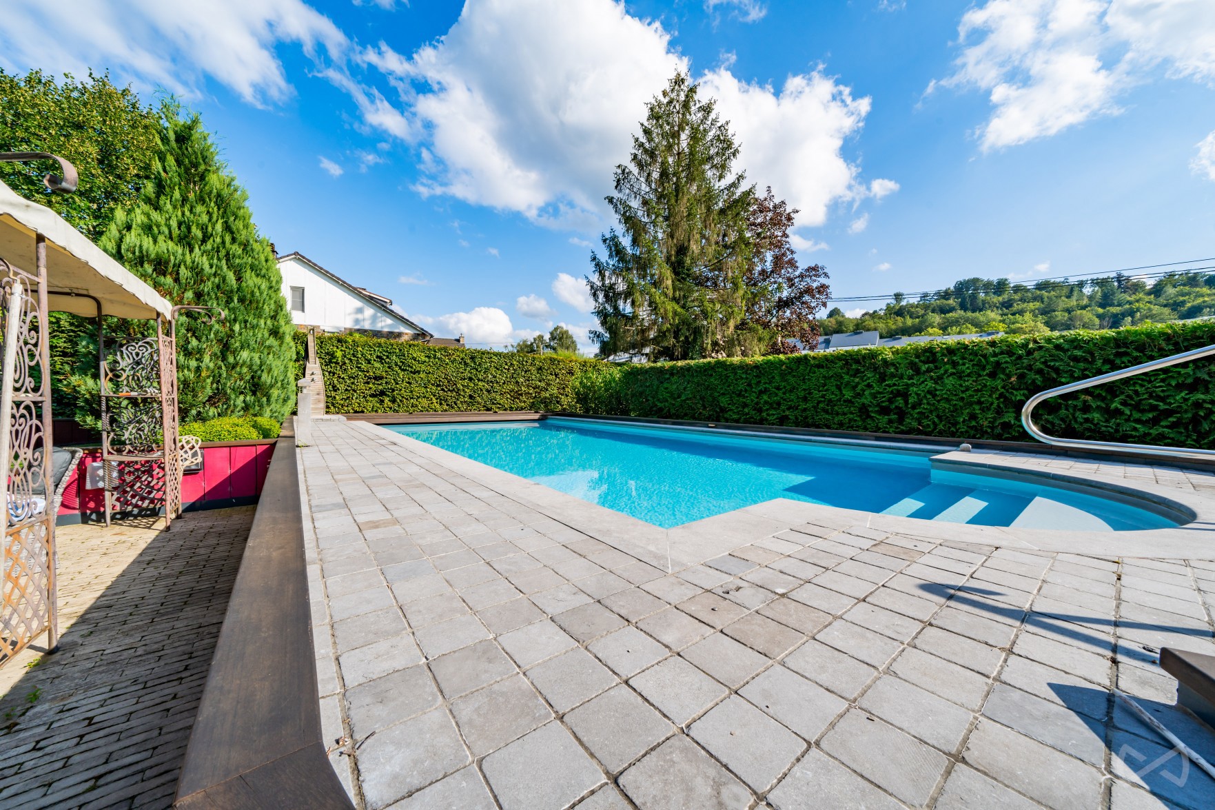 Picture 3 of 4 for House with five bedrooms in Sougné-remouchamps