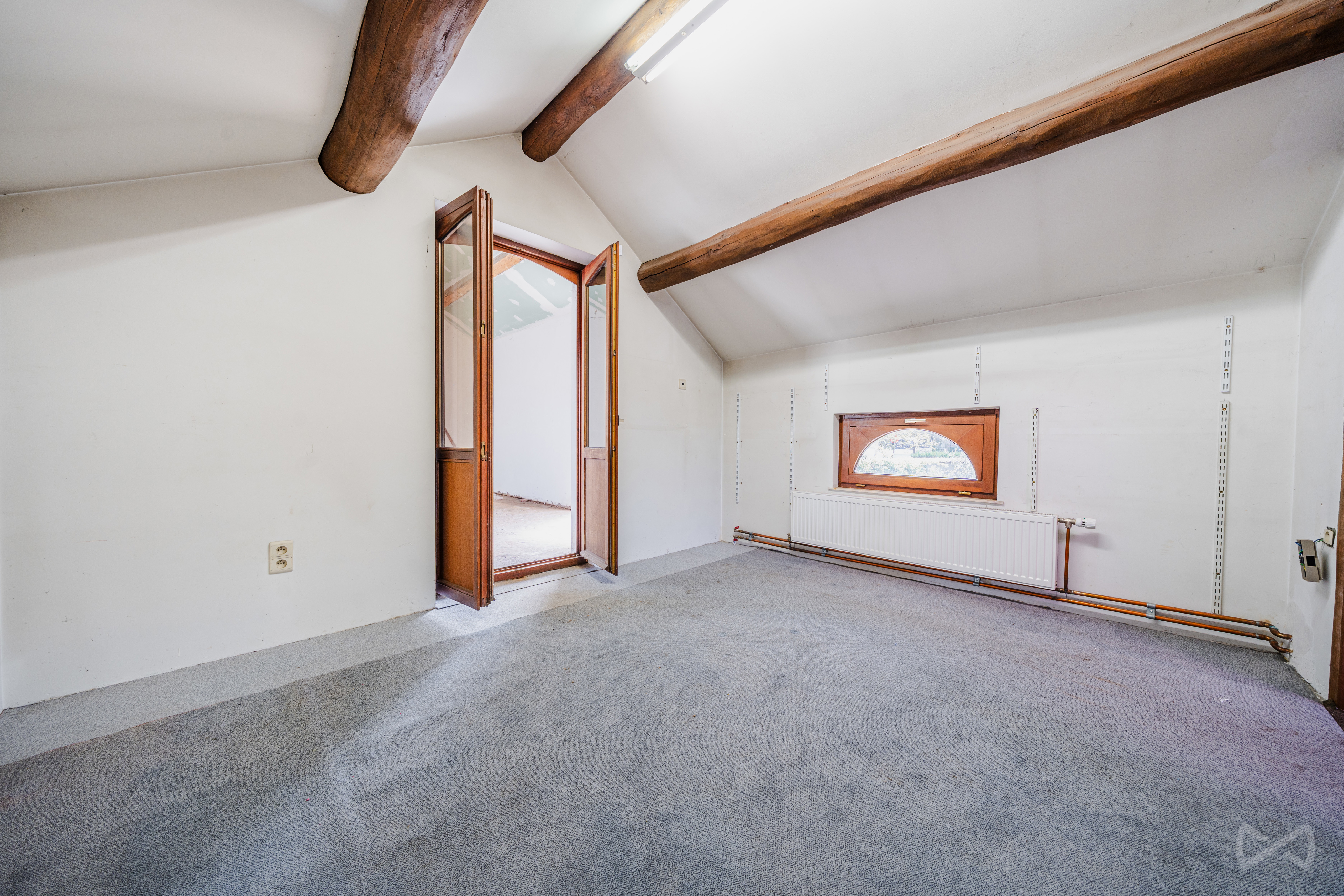 Picture 1 of 4 for House with six bedrooms in Thuin