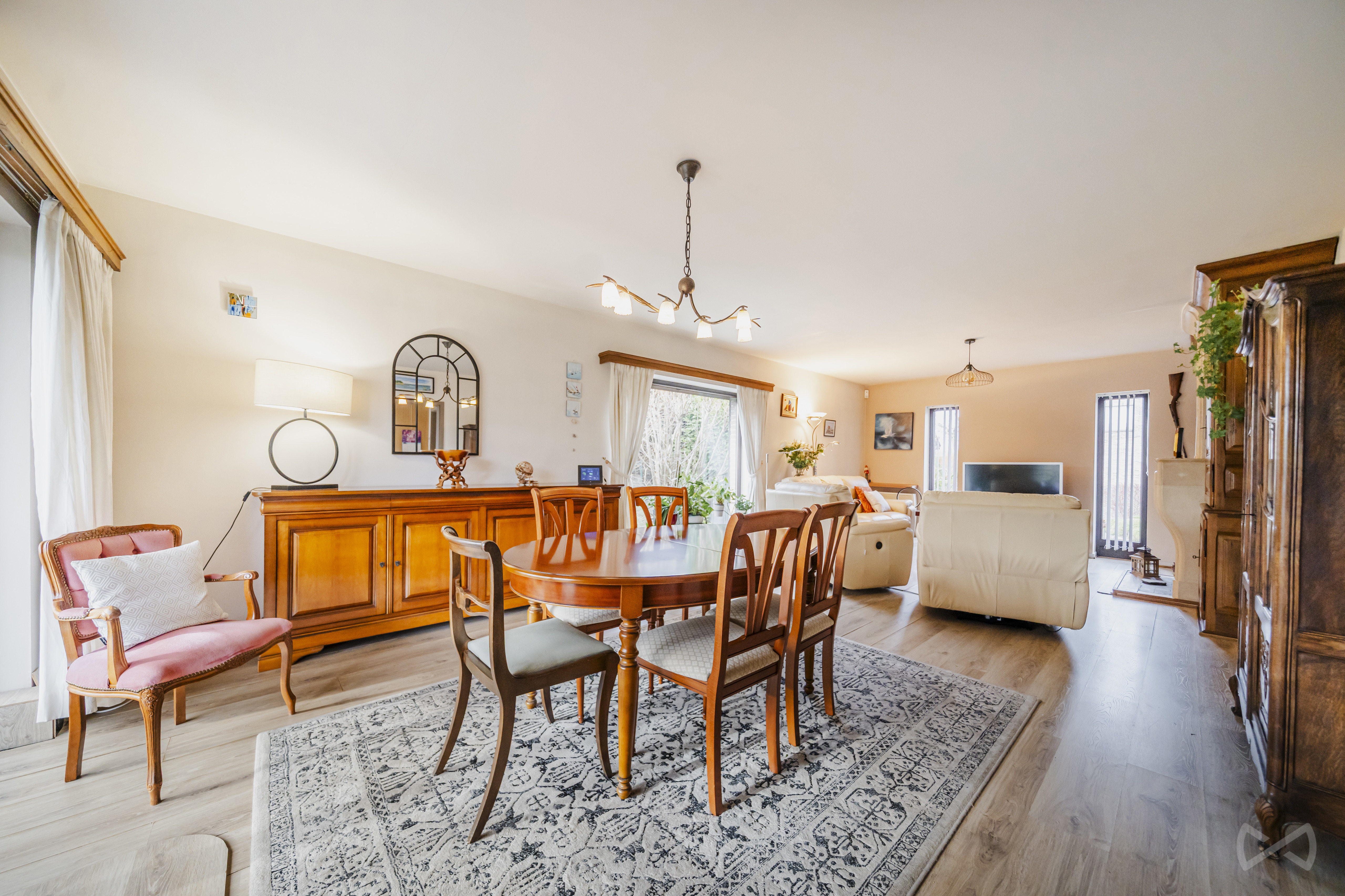Picture 1 of 4 for House with four bedrooms in Waterloo