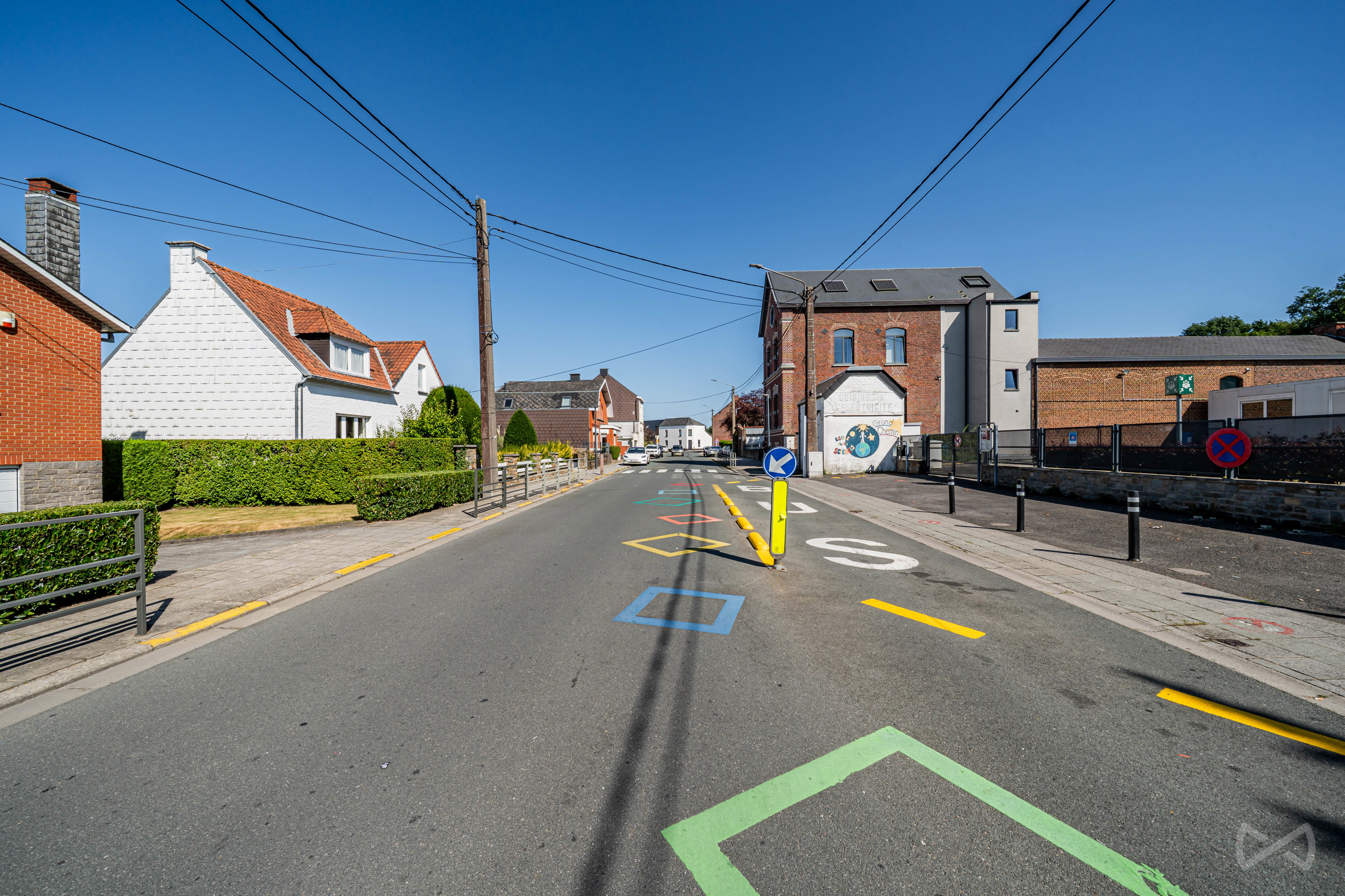Photo 1 sur 4 pour Maison de cinq chambres à Montigny-le-Tilleul