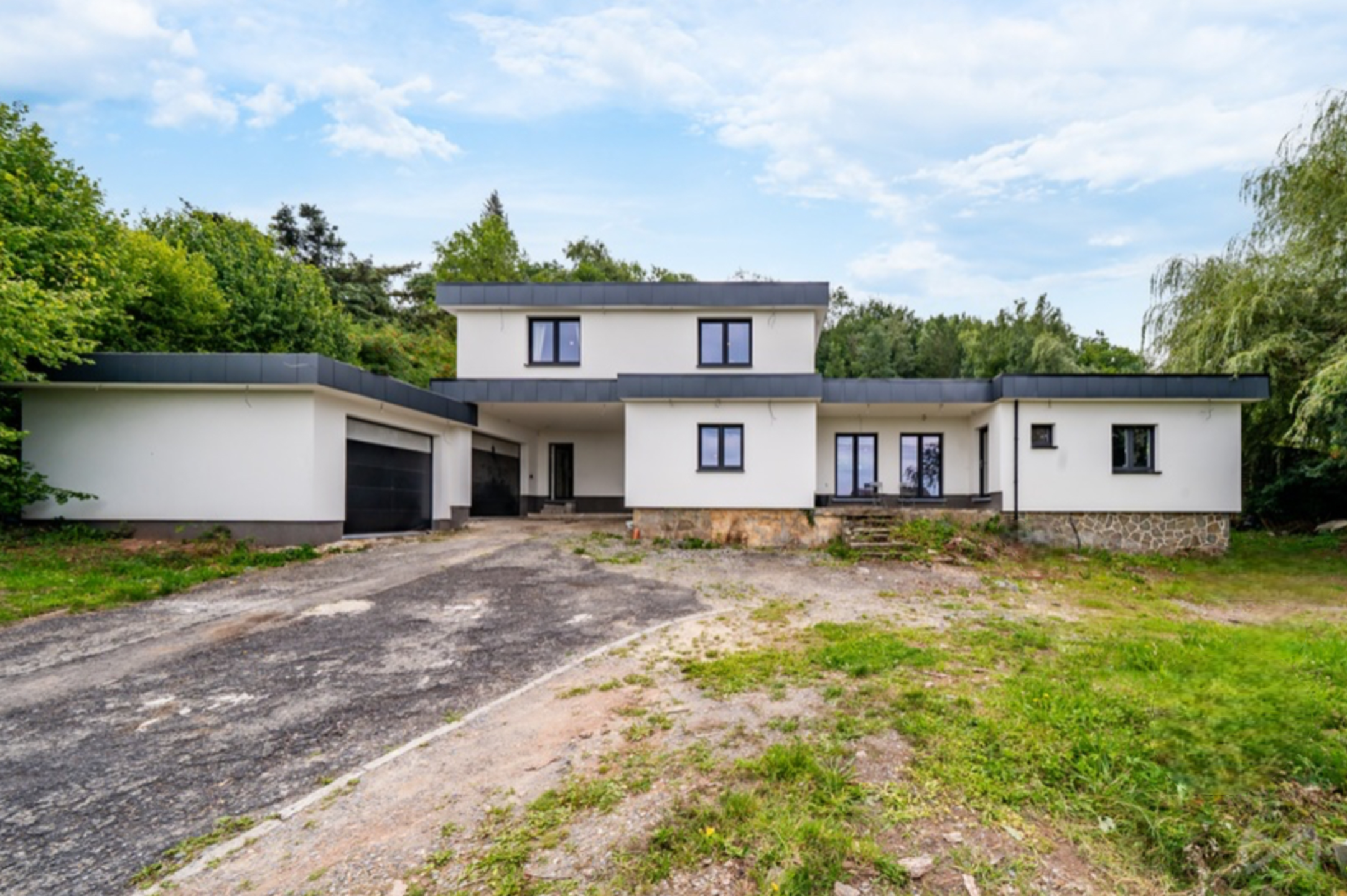 Picture 3 of 3 for House with five bedrooms in Xhoris