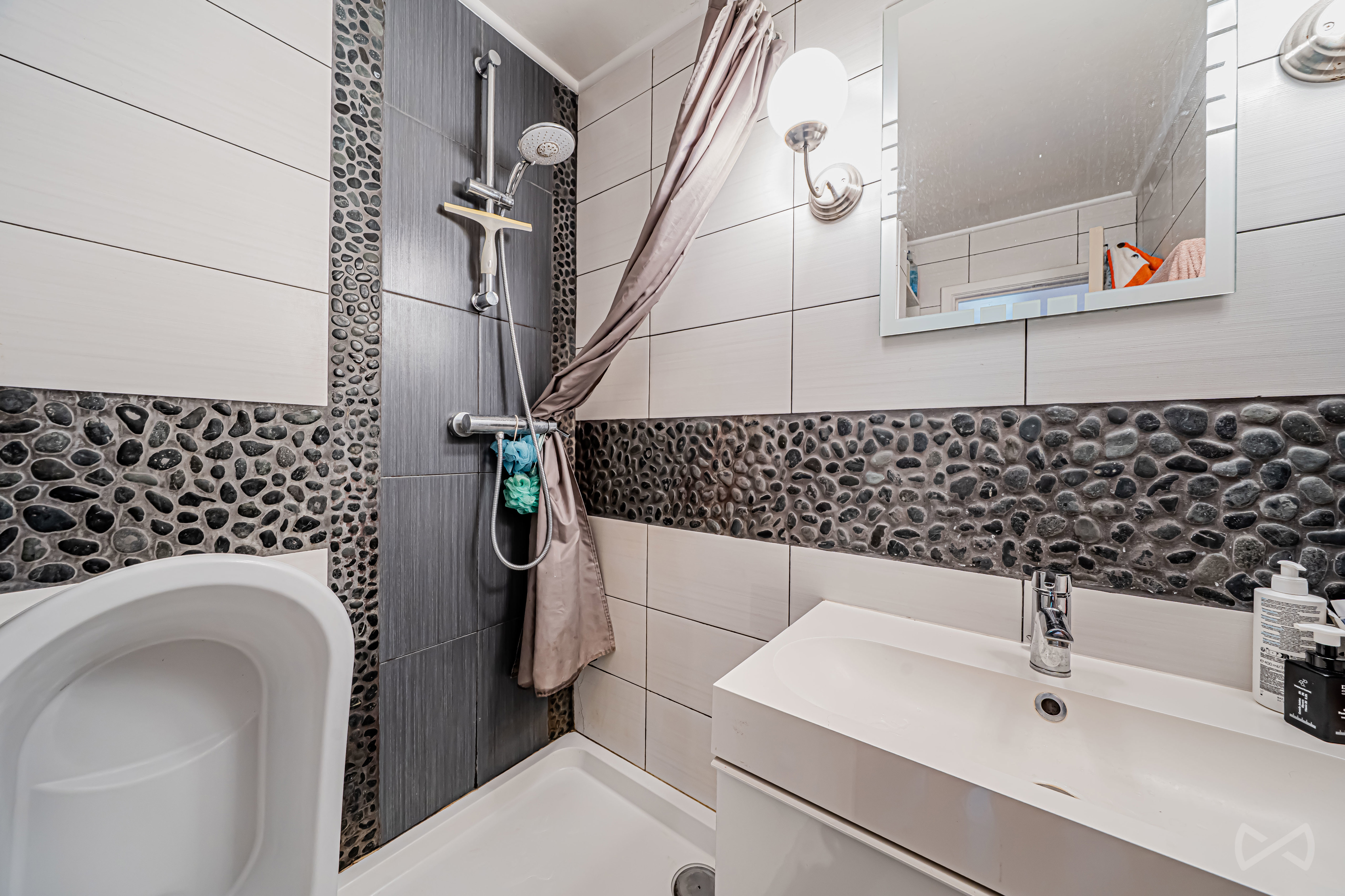 Picture 2 of 4 for Villa with three bedrooms in Waterloo