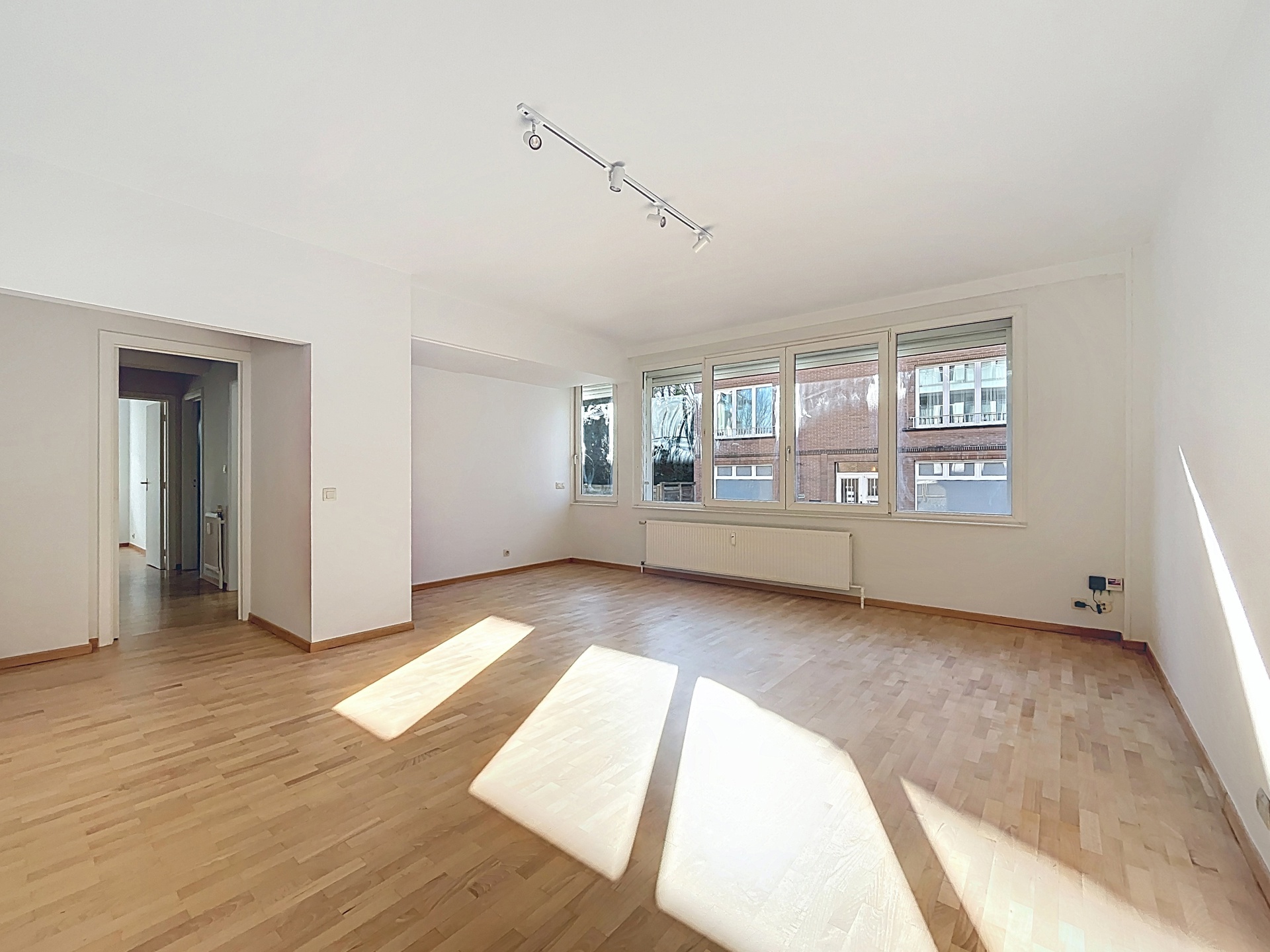 Foto 3 van 3 van Appartement met drie slaapkamers in Ixelles