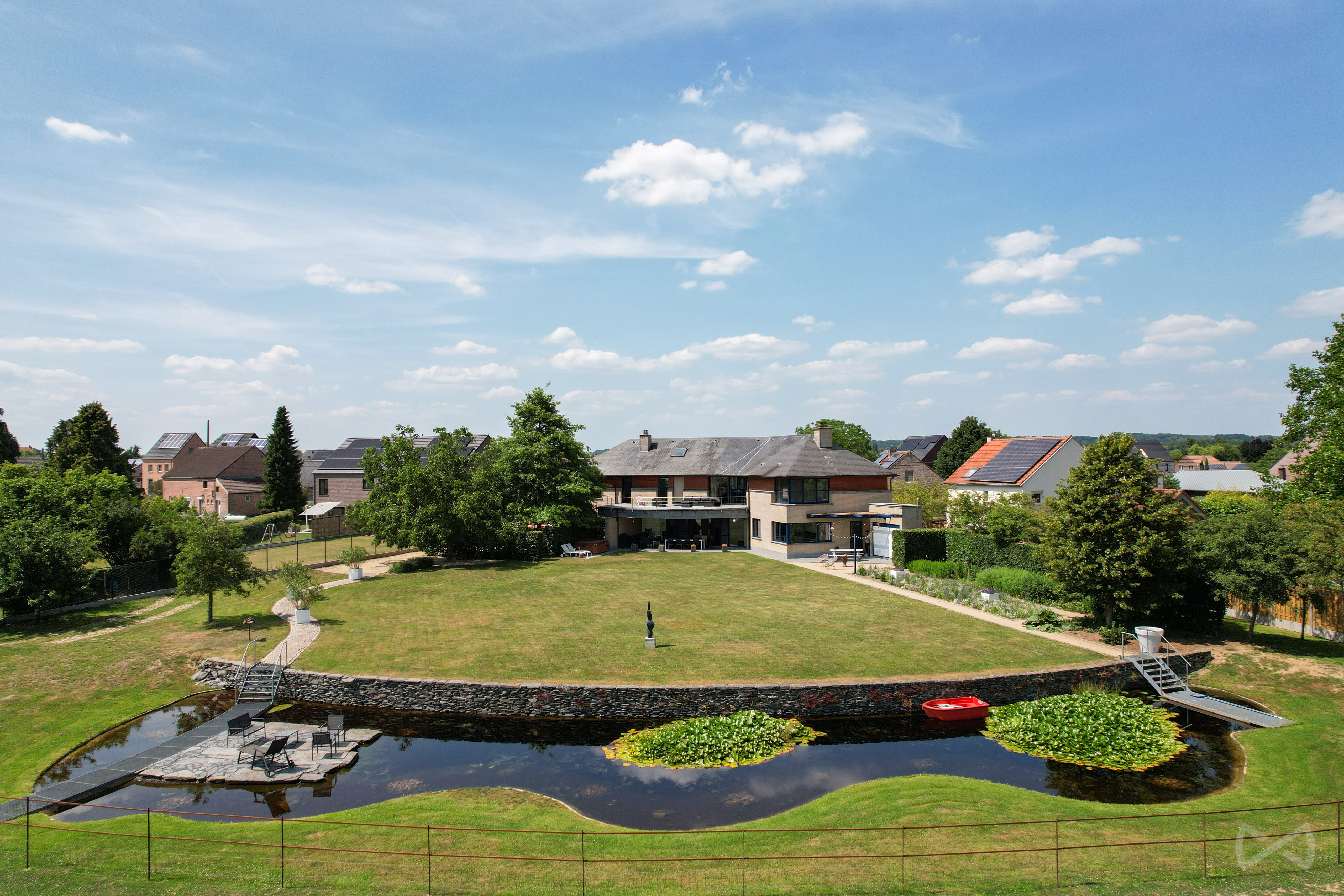 Picture 3 of 3 for Villa with six bedrooms in Bierbeek
